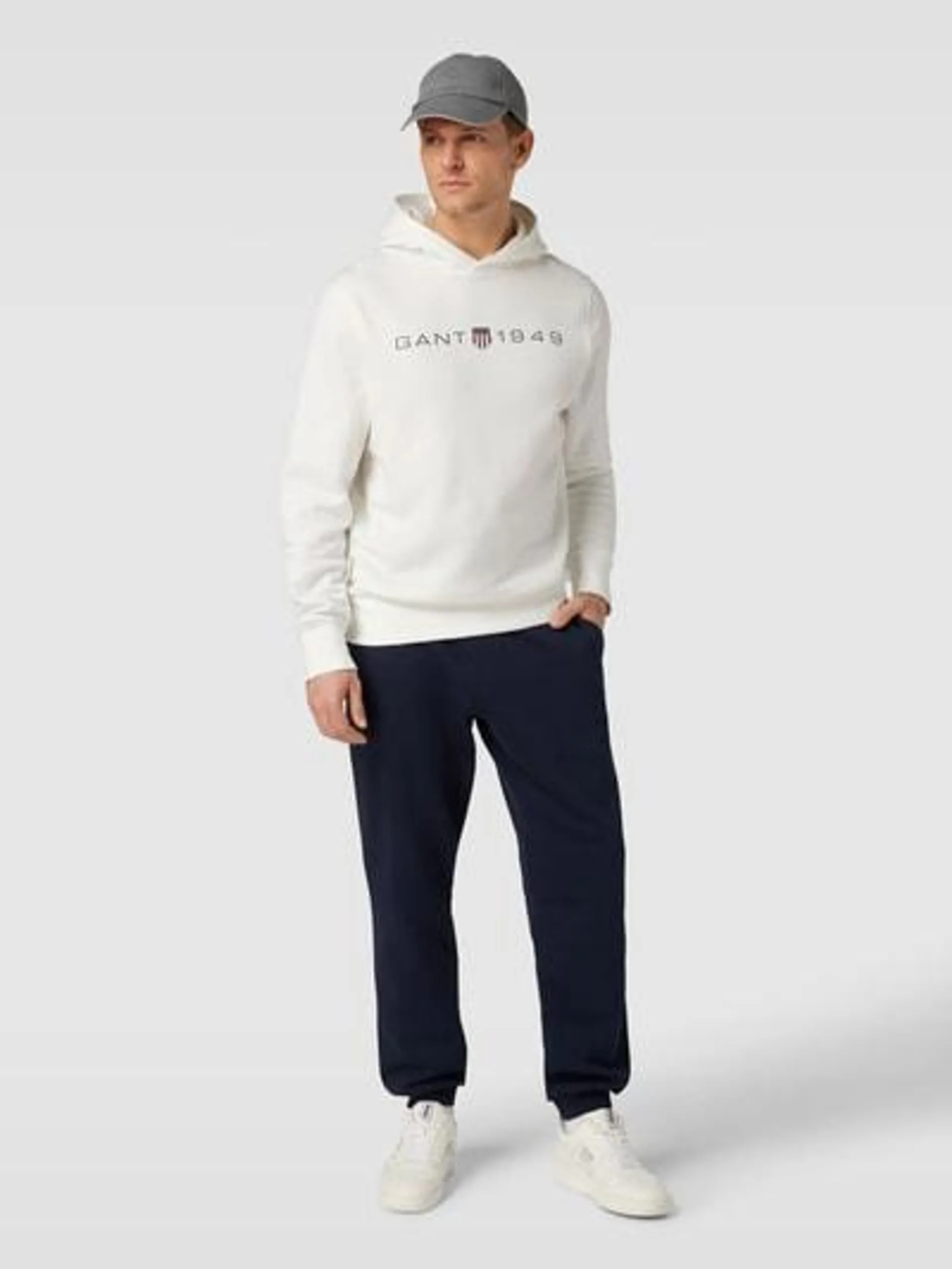 Hoodie mit Label-Print in offwhite