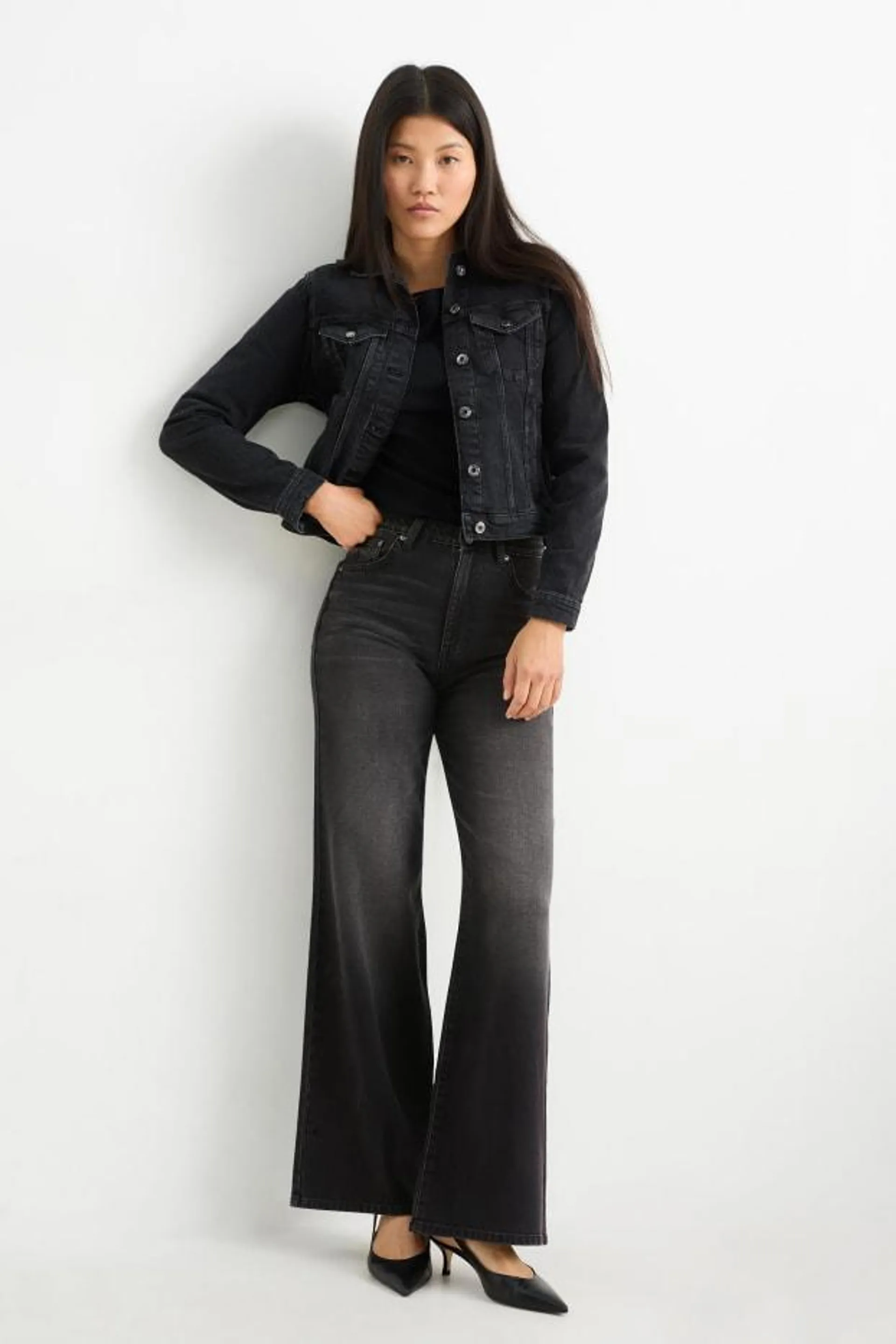 Wide leg jeans - high waist