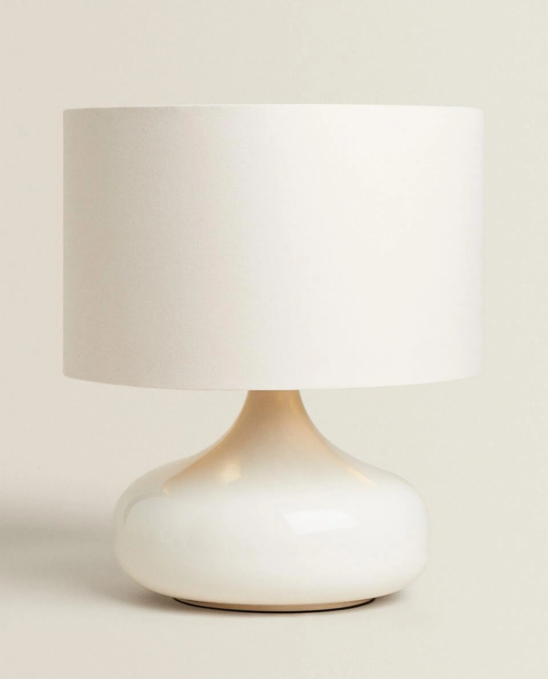 TABLE LAMP WITH CERAMIC BASE