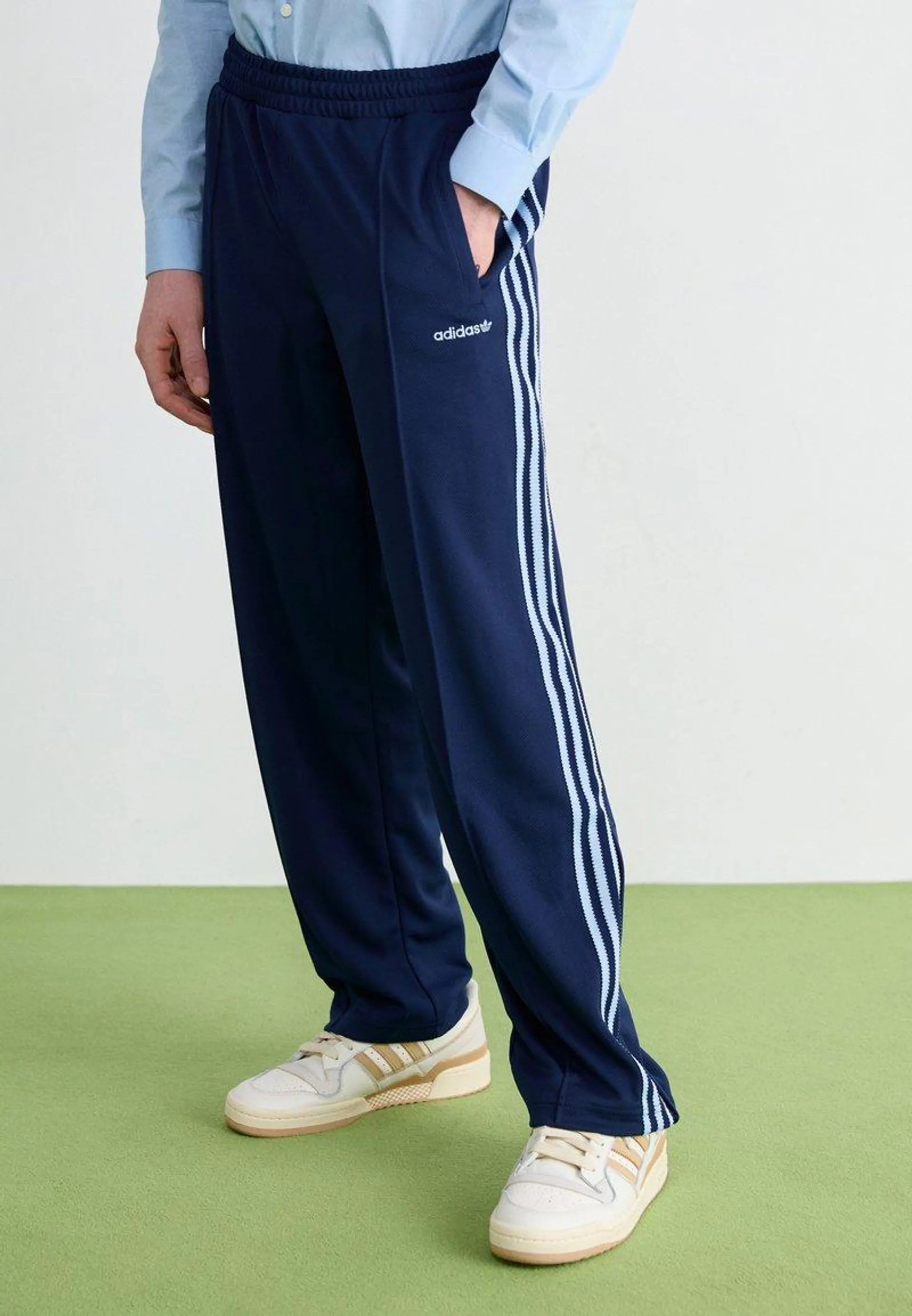 PINTUCK PANT - Tracksuit bottoms - night indigo