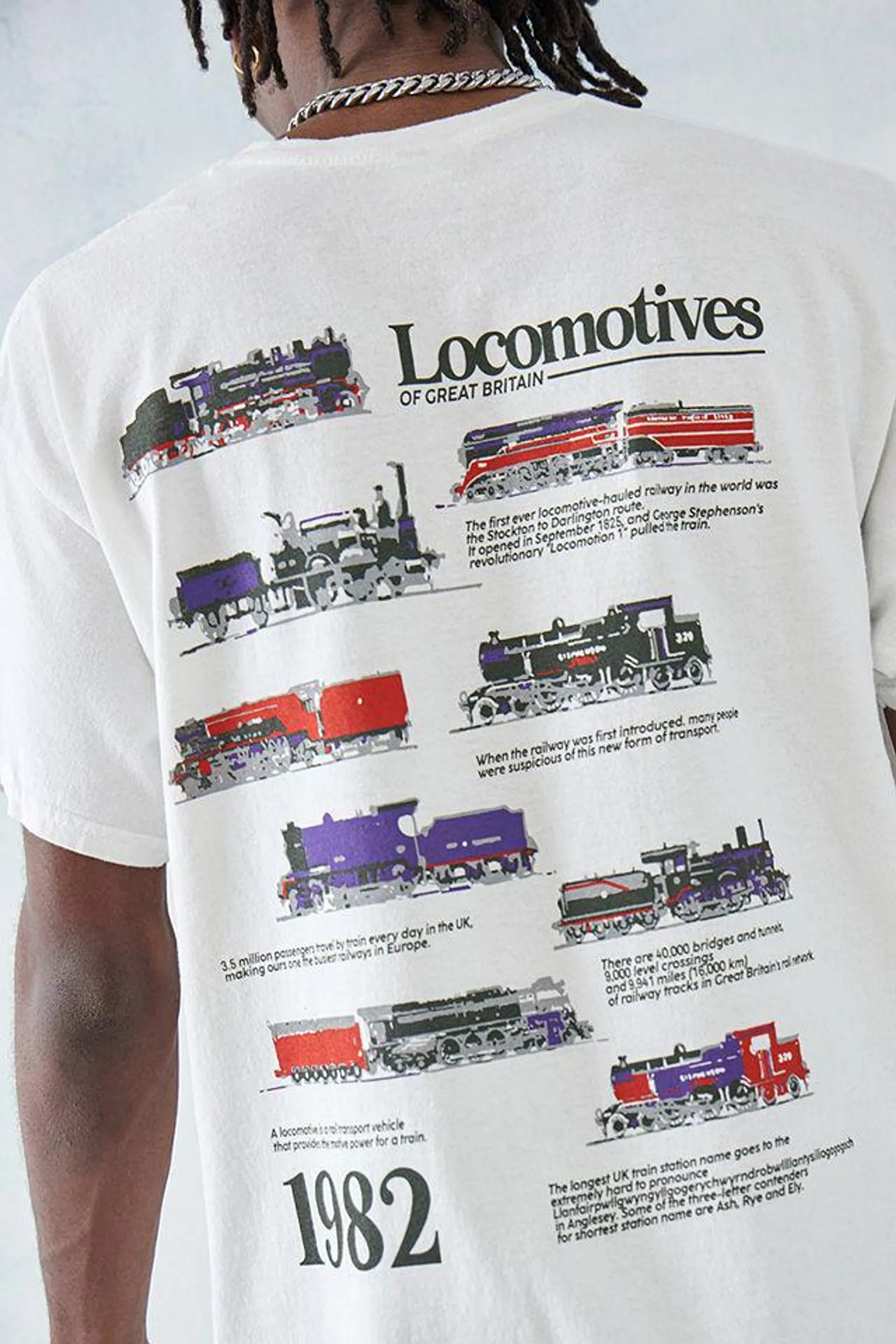 UO – T-Shirt „Locomotives“ in Weiß
