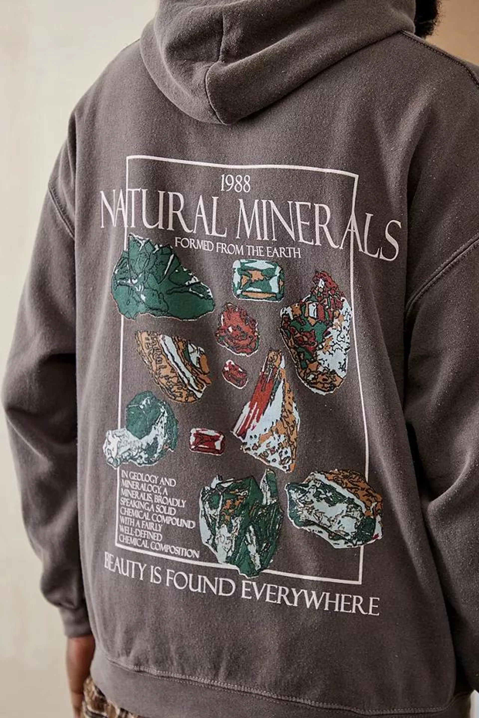 UO – Hoodie „Natural Minerals“ in Braun