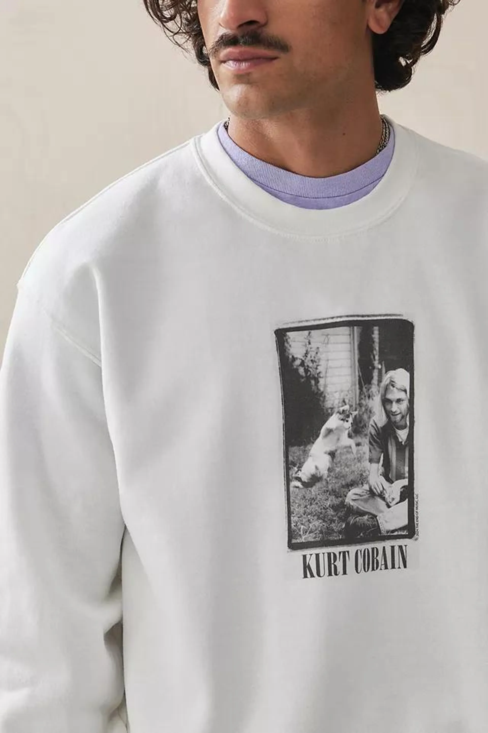 UO Weißes Kurt Cobain Sweatshirt