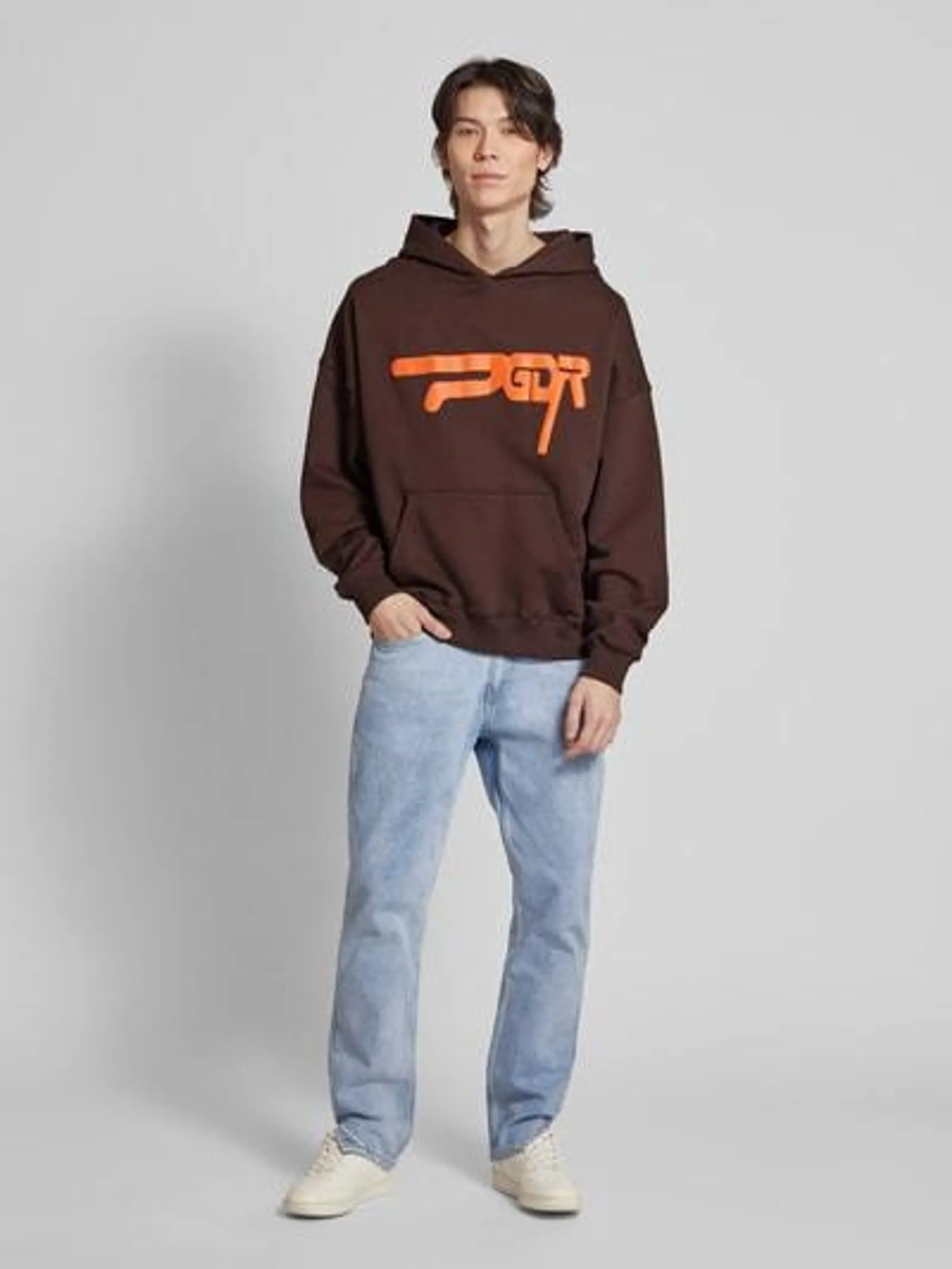 Oversized Hoodie mit Label-Print Modell 'ZERO' in dunkelbraun