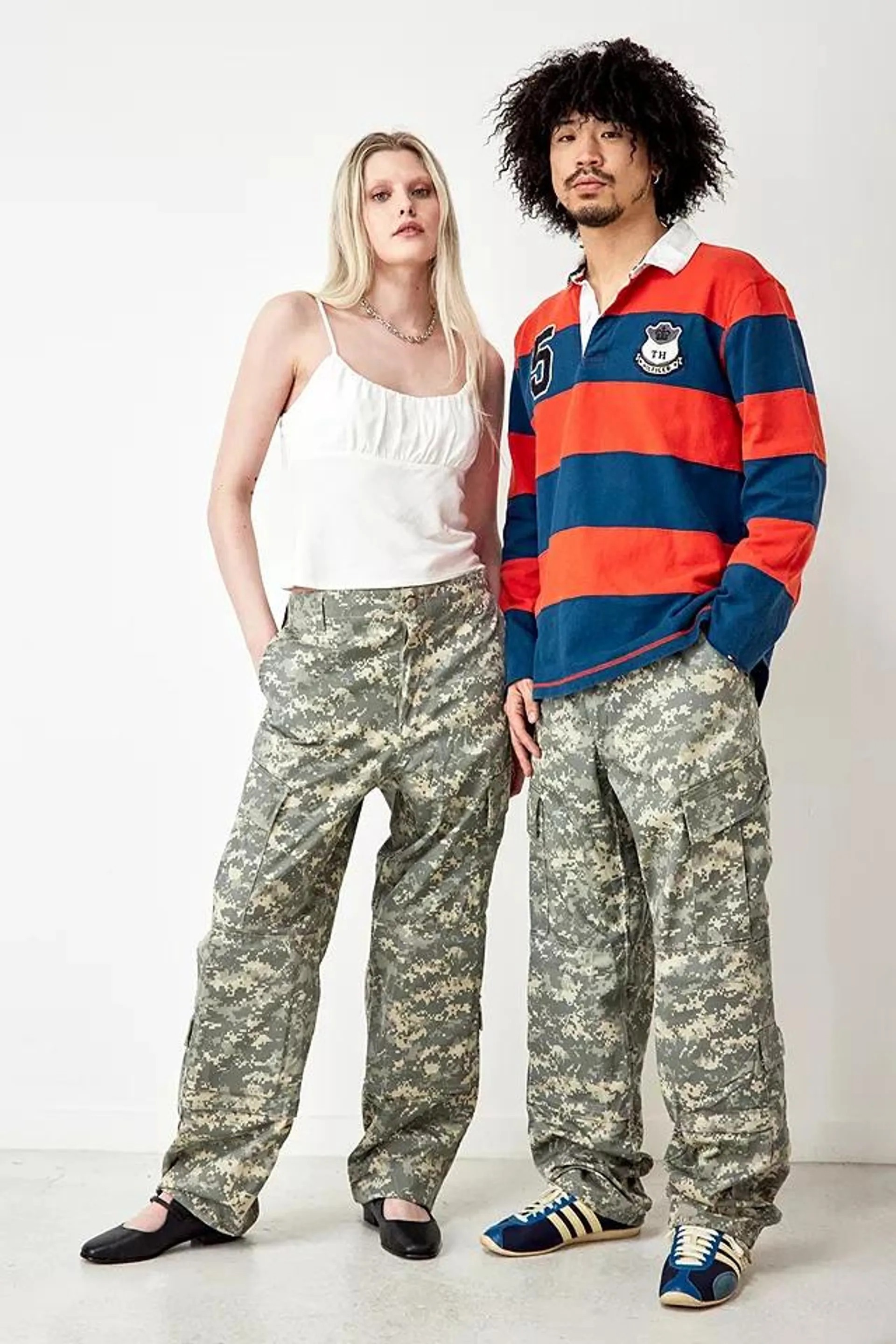 Urban Renewal Salvaged Deadstock – Cargohose mit Camouflage-Muster