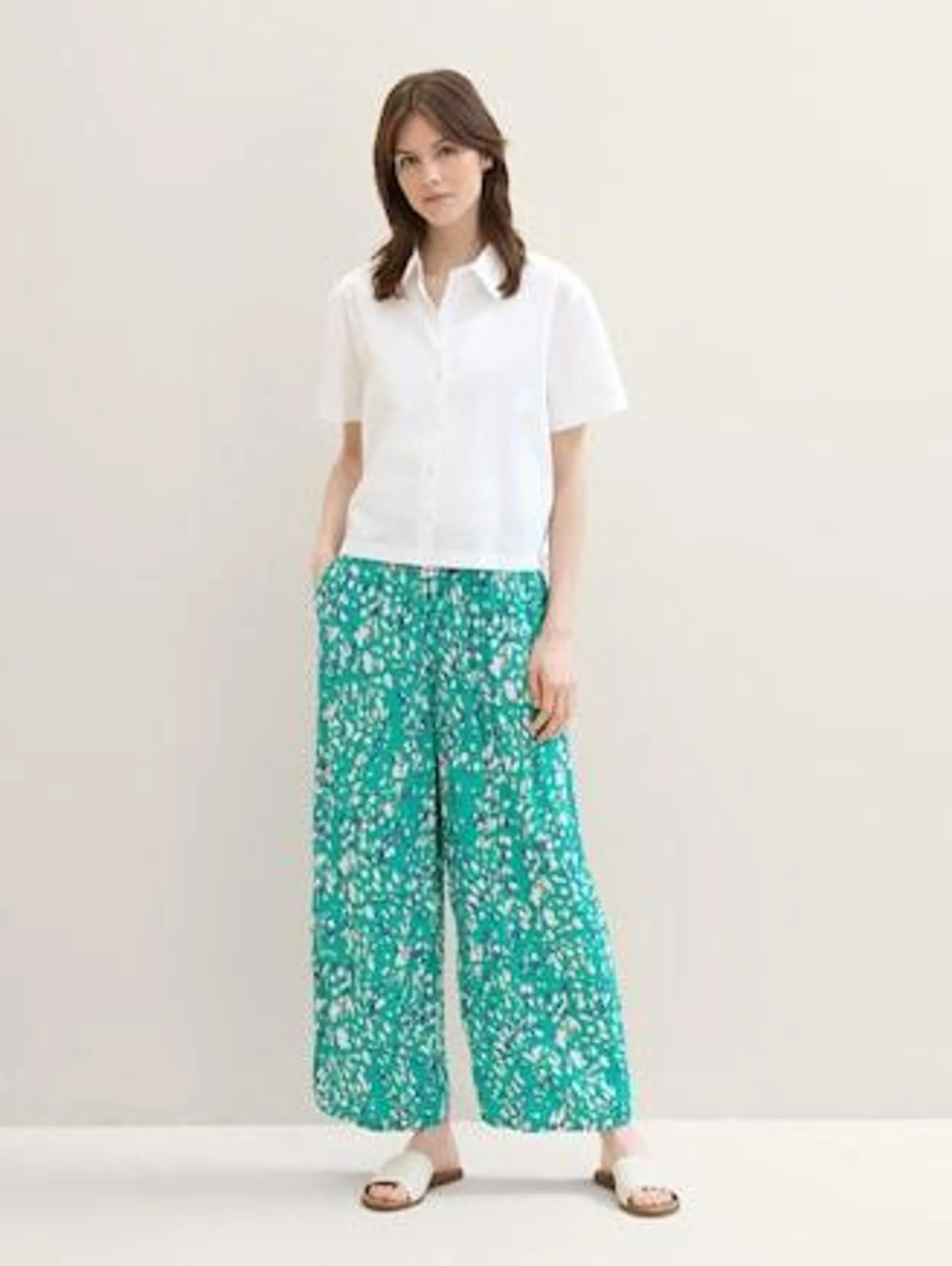 Flowing culottes with a print