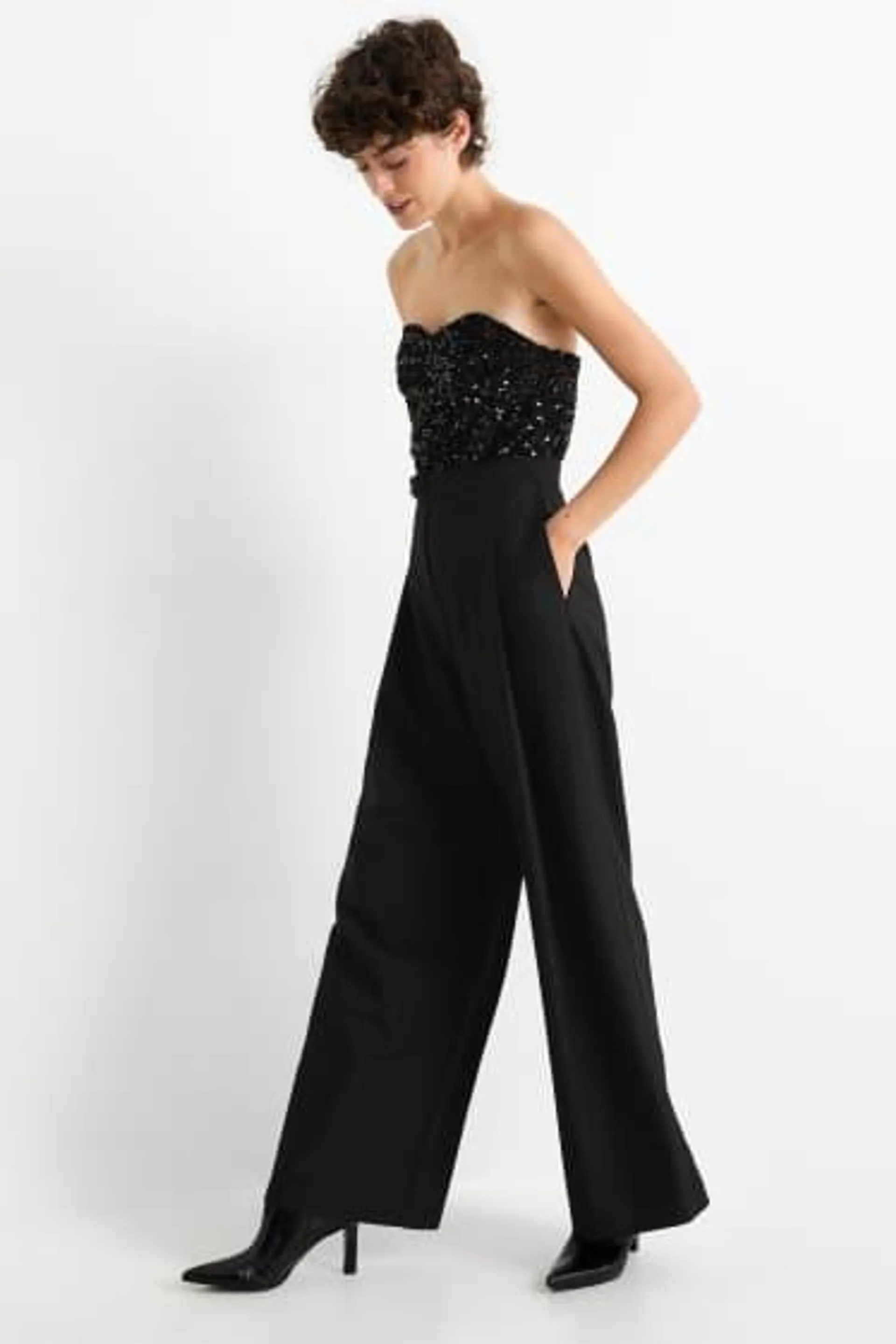 Jumpsuit with belt