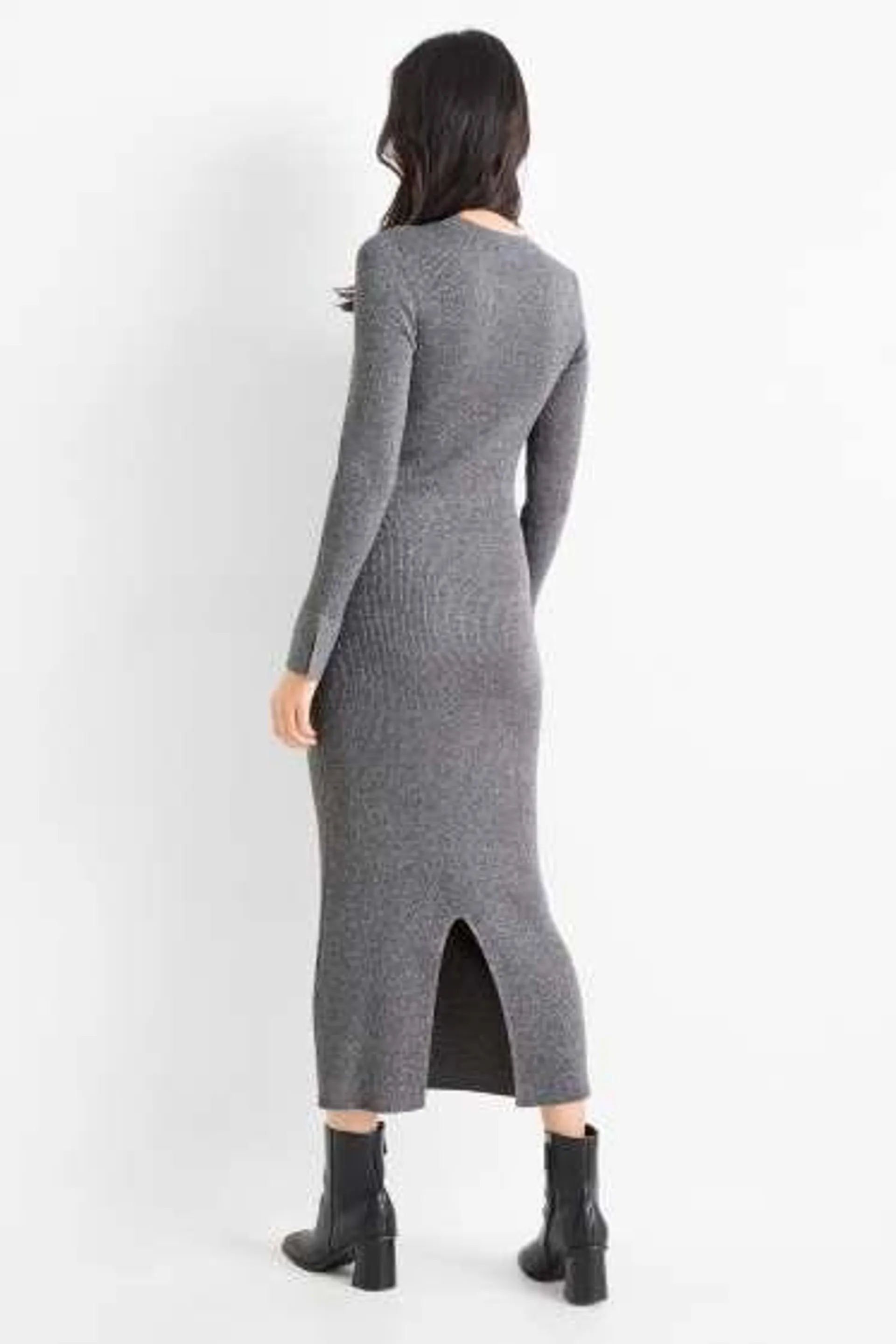 Knitted dress with slit - ribbed - shiny