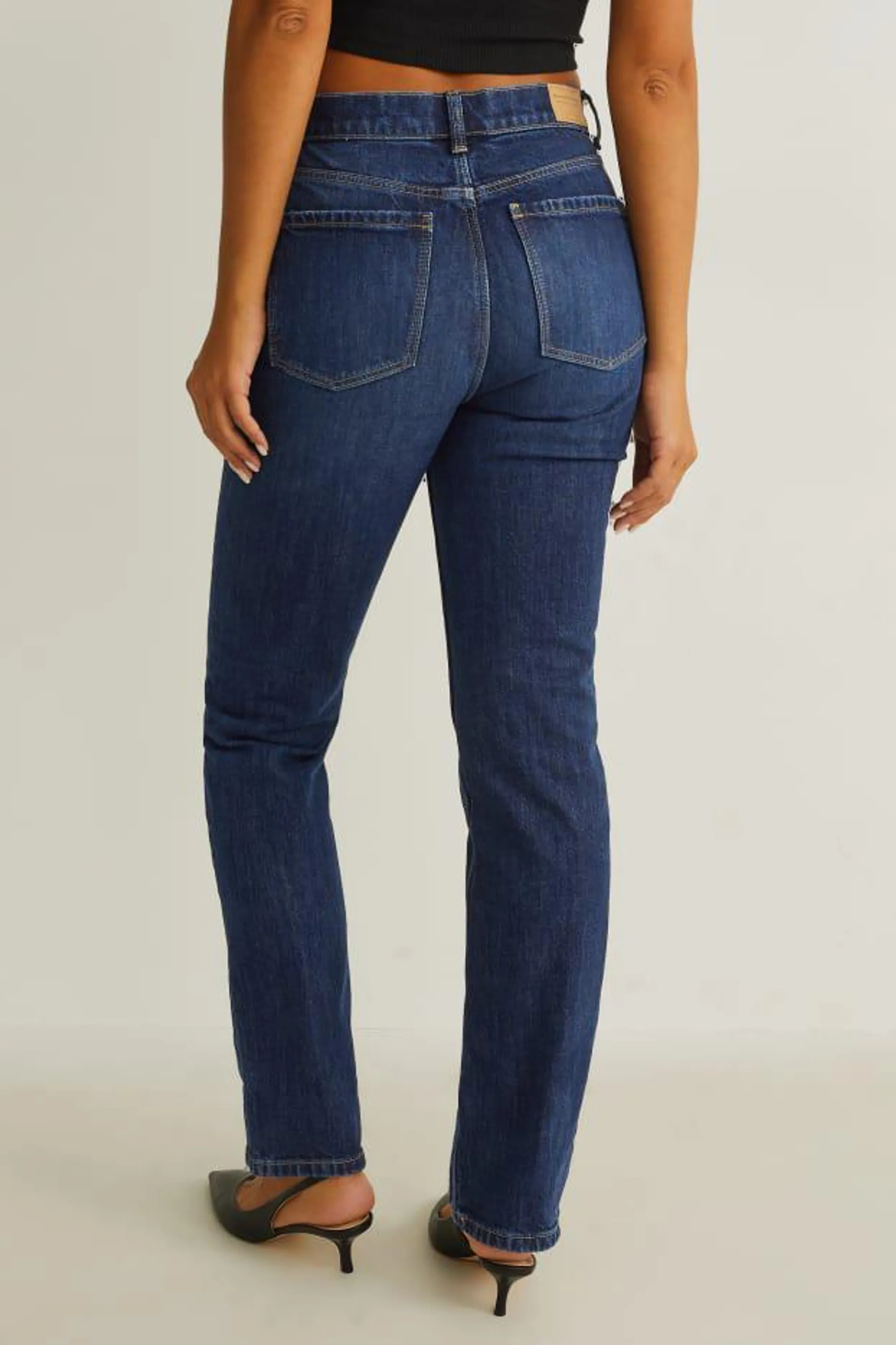 Straight Jeans - High Waist - LYCRA®