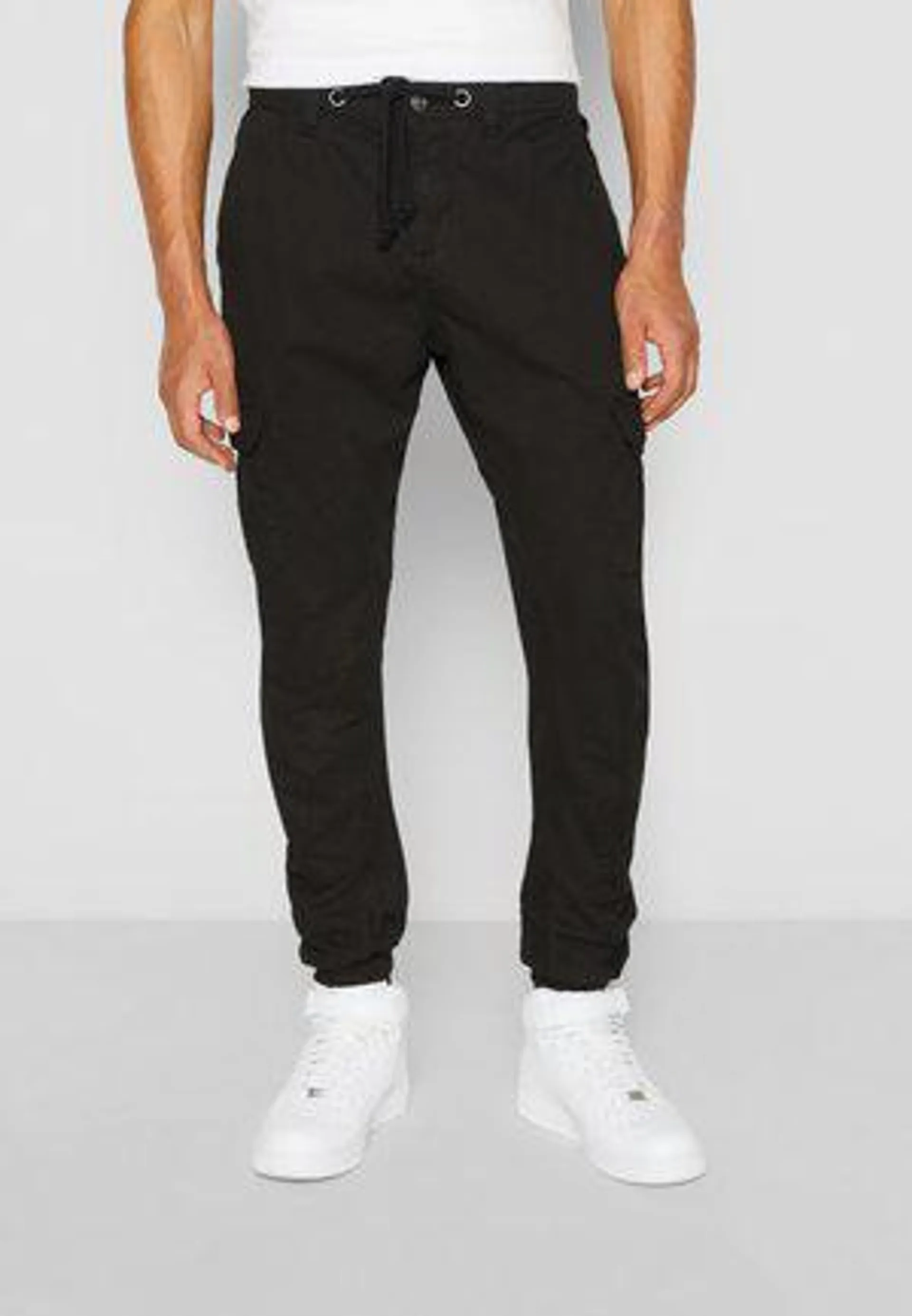 CARGO JOGGING PANTS - Cargo trousers - black