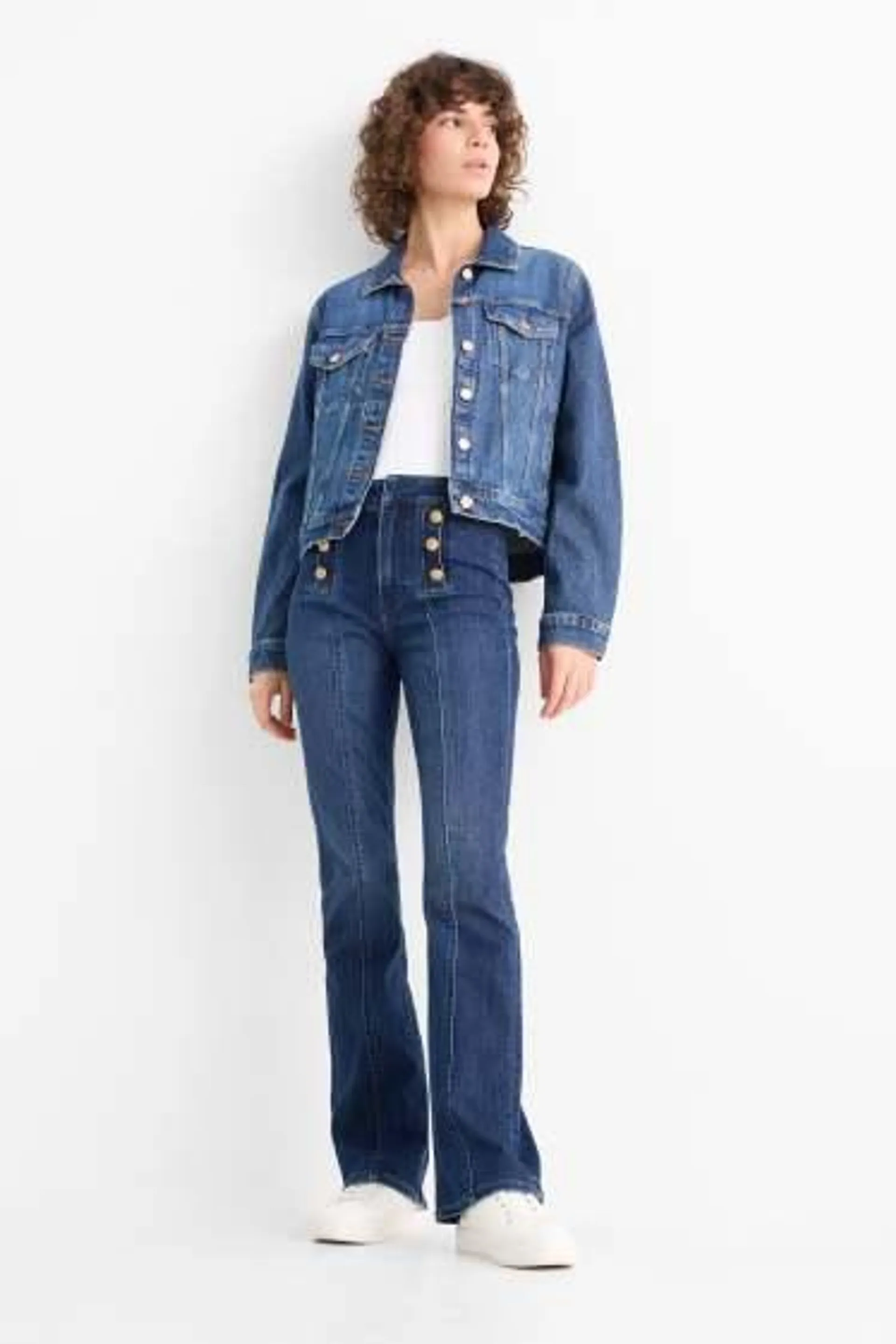 Bootcut jeans - mid-rise waist