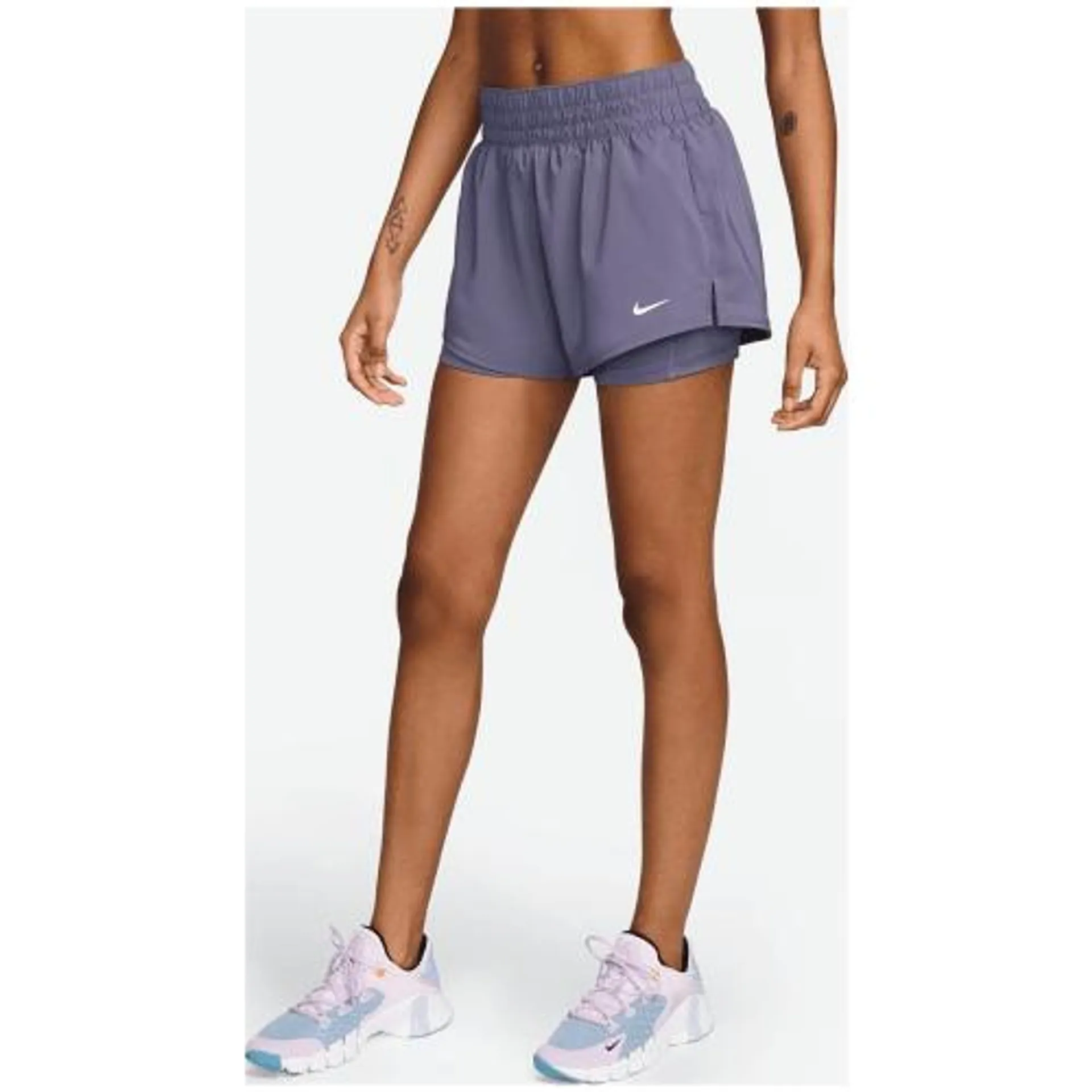 One Dri-Fit Mid-Rise 3" 2-in-1 Damen Shorts