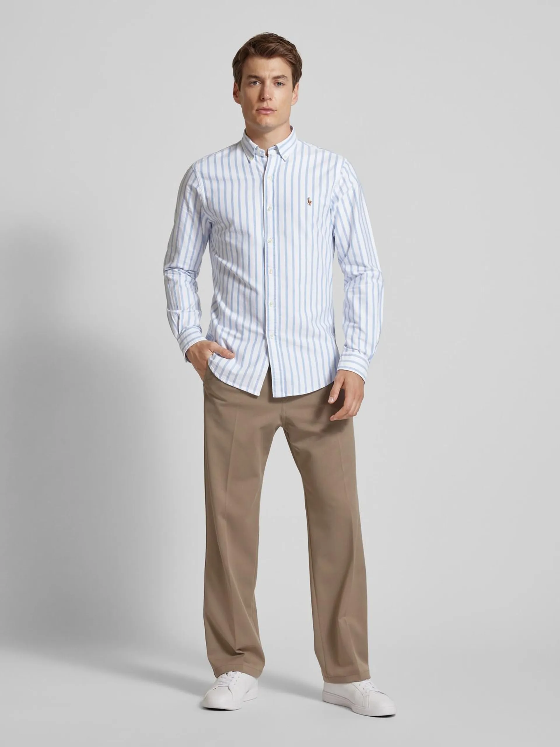 Slim Fit Freizeithemd mit Button-Down-Kragen in weiss