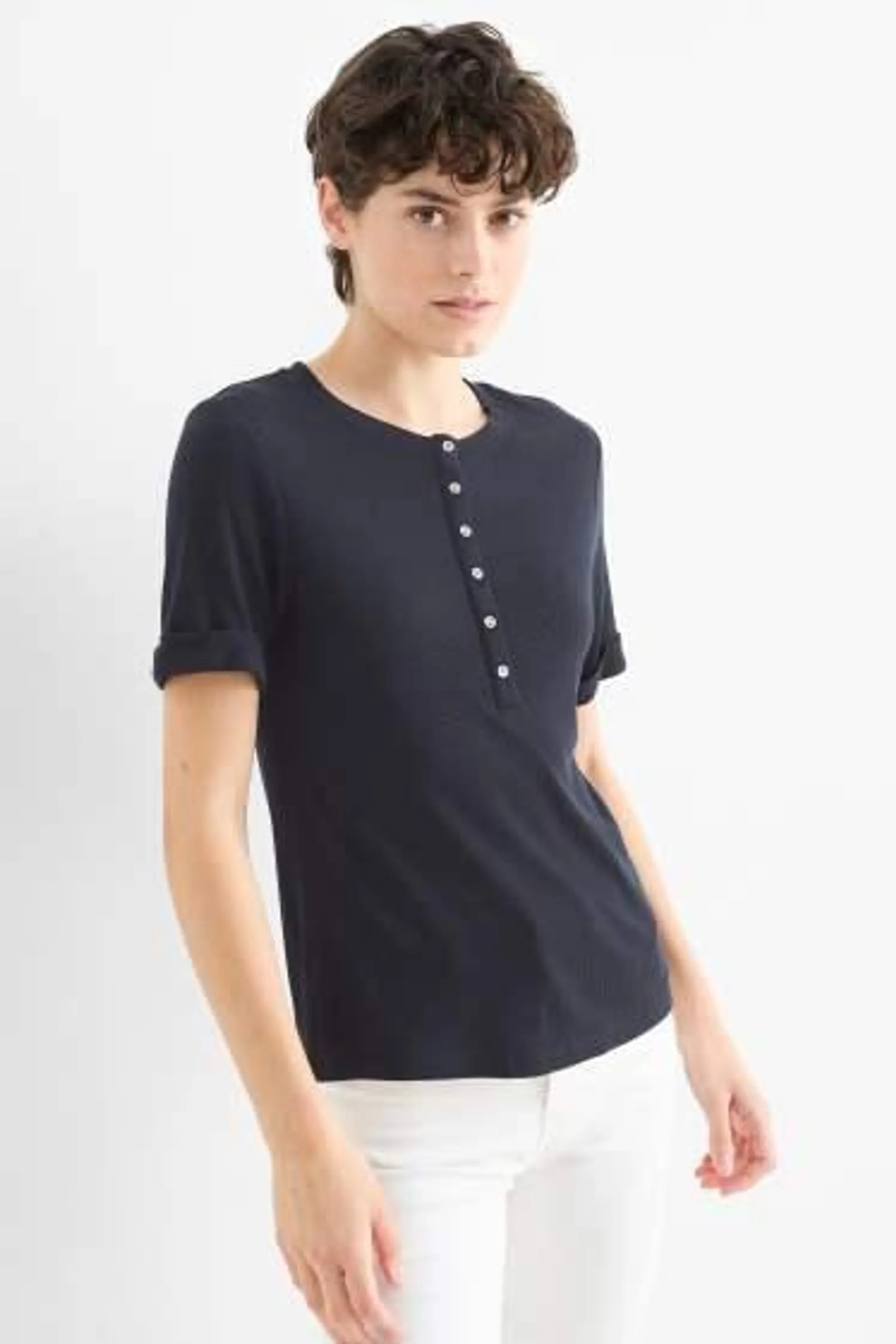 Basic Henley T-shirt - ribbed