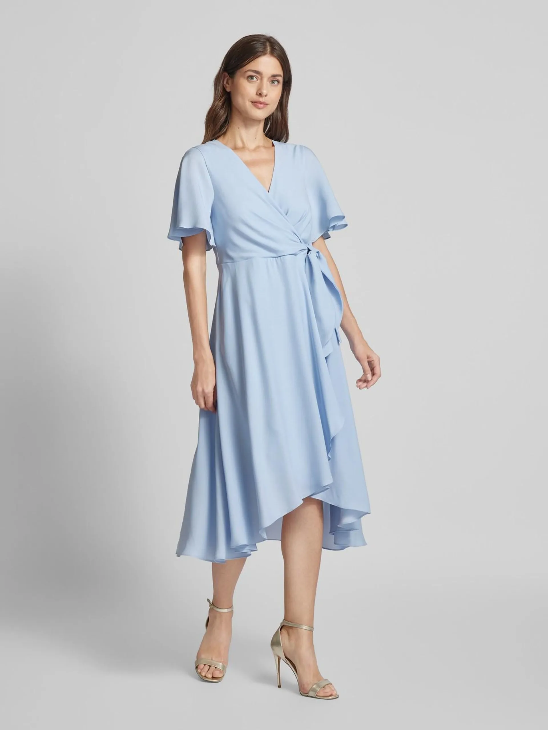 Cocktailkleid in Wickel-Optik in hellblau