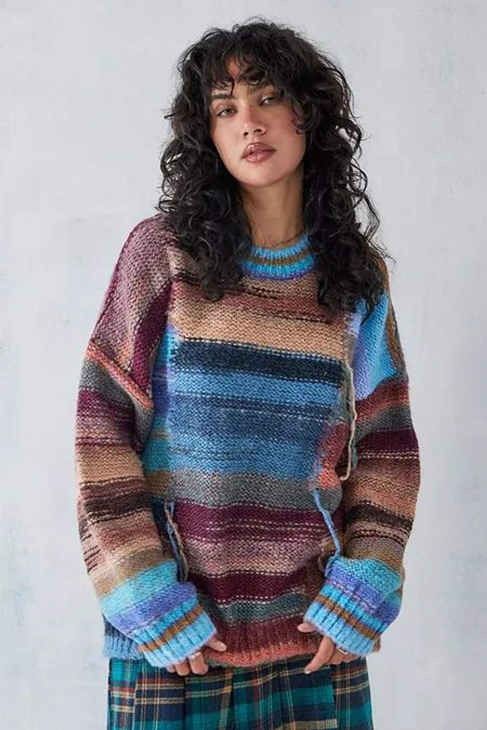 UO – Pullover mit Space-Dye-Muster und abstehenden Fäden
