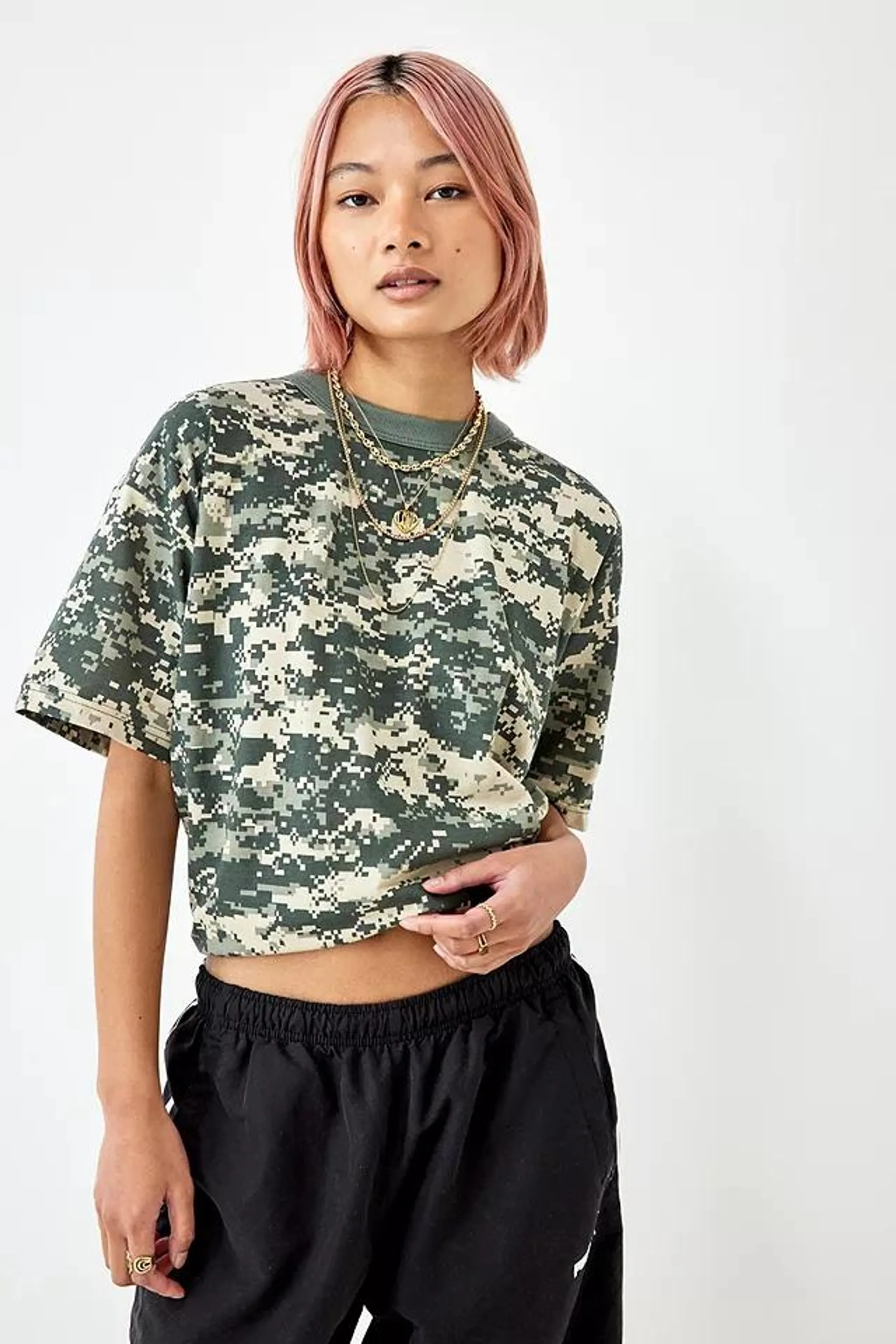 Urban Renewal Vintage – T-Shirt im Camouflage-Design