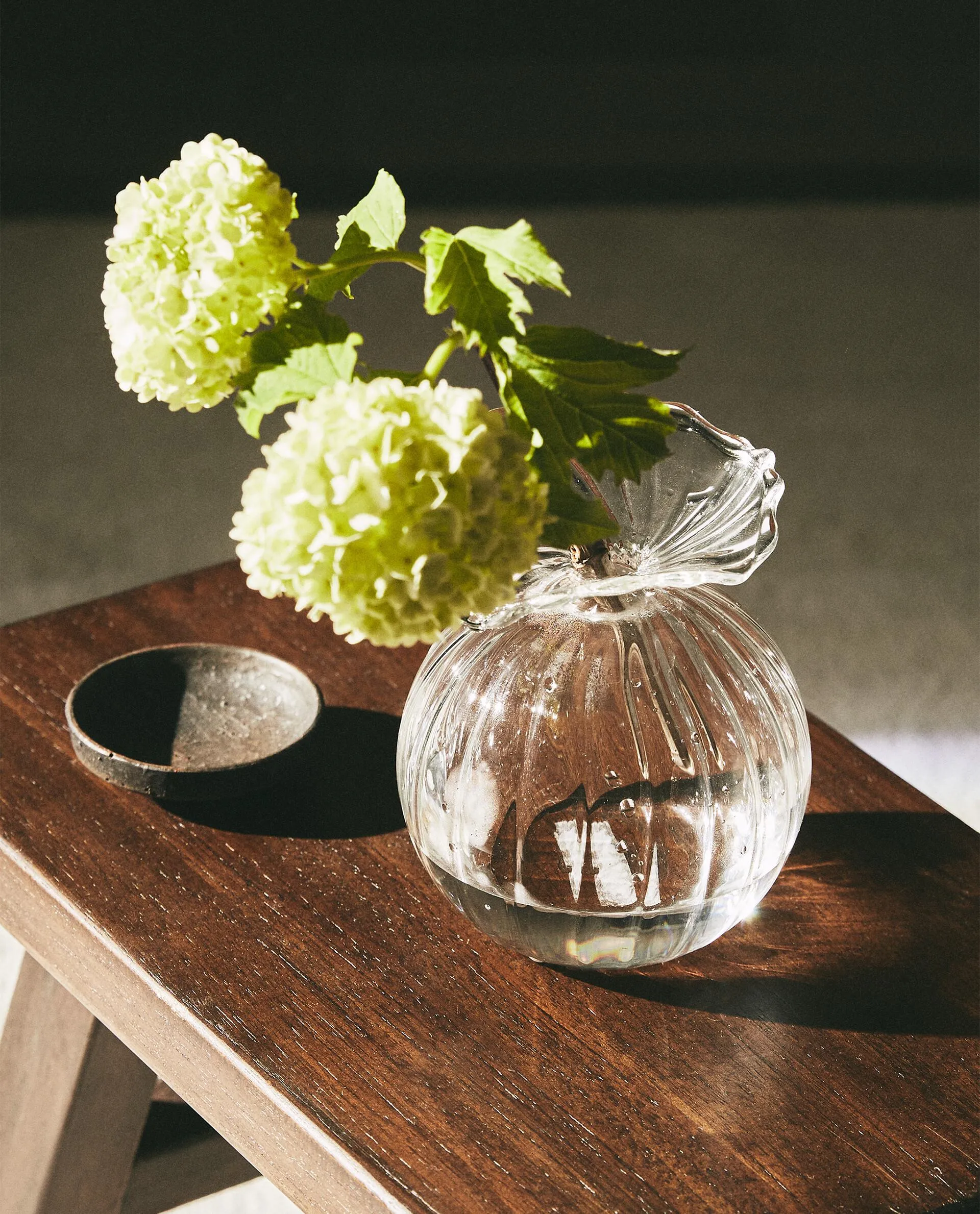 BOROSILICATE GLASS MINI VASE WITH LINES