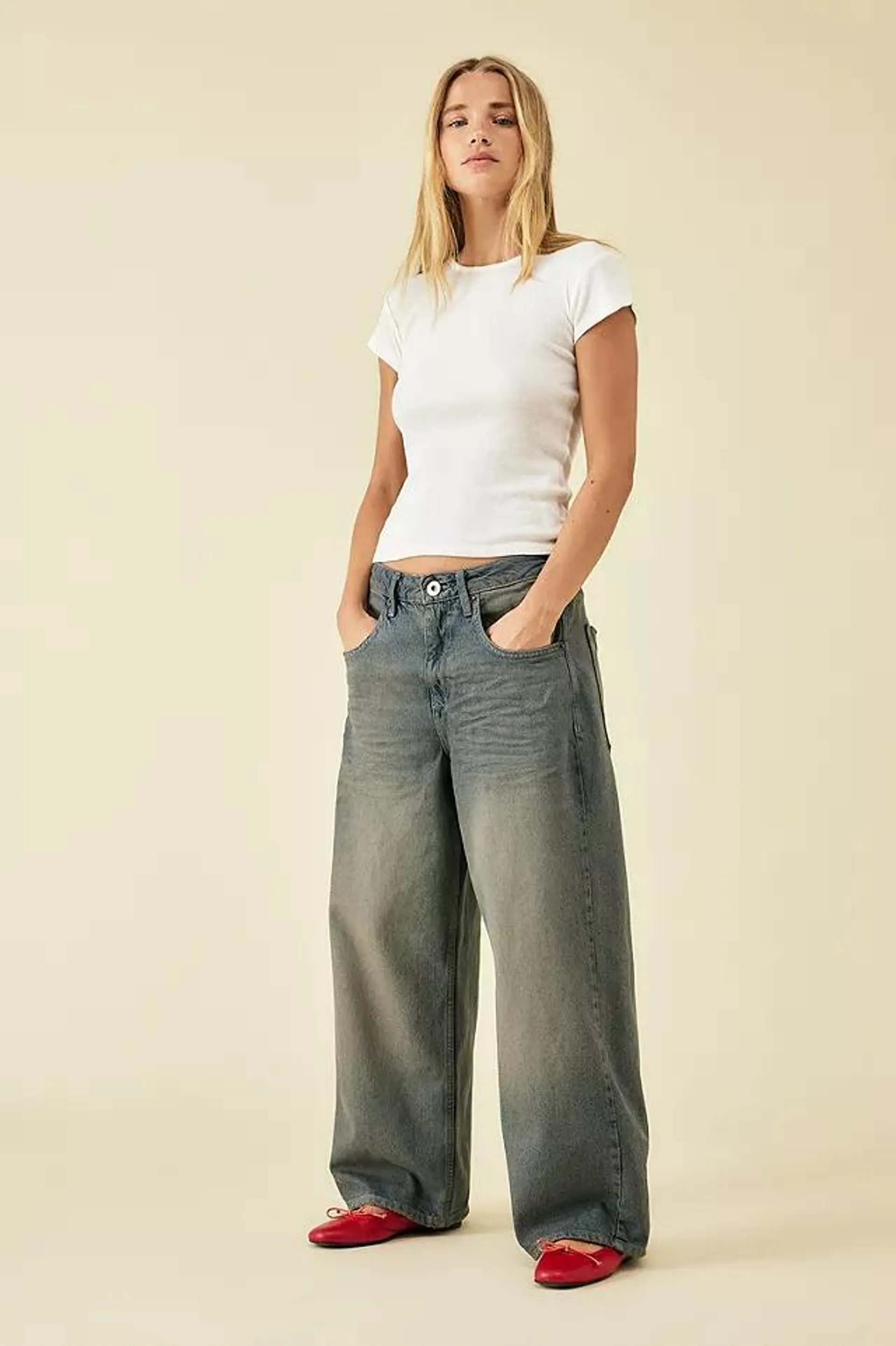 BDG – Weite Jeans „Jaya" in Grau