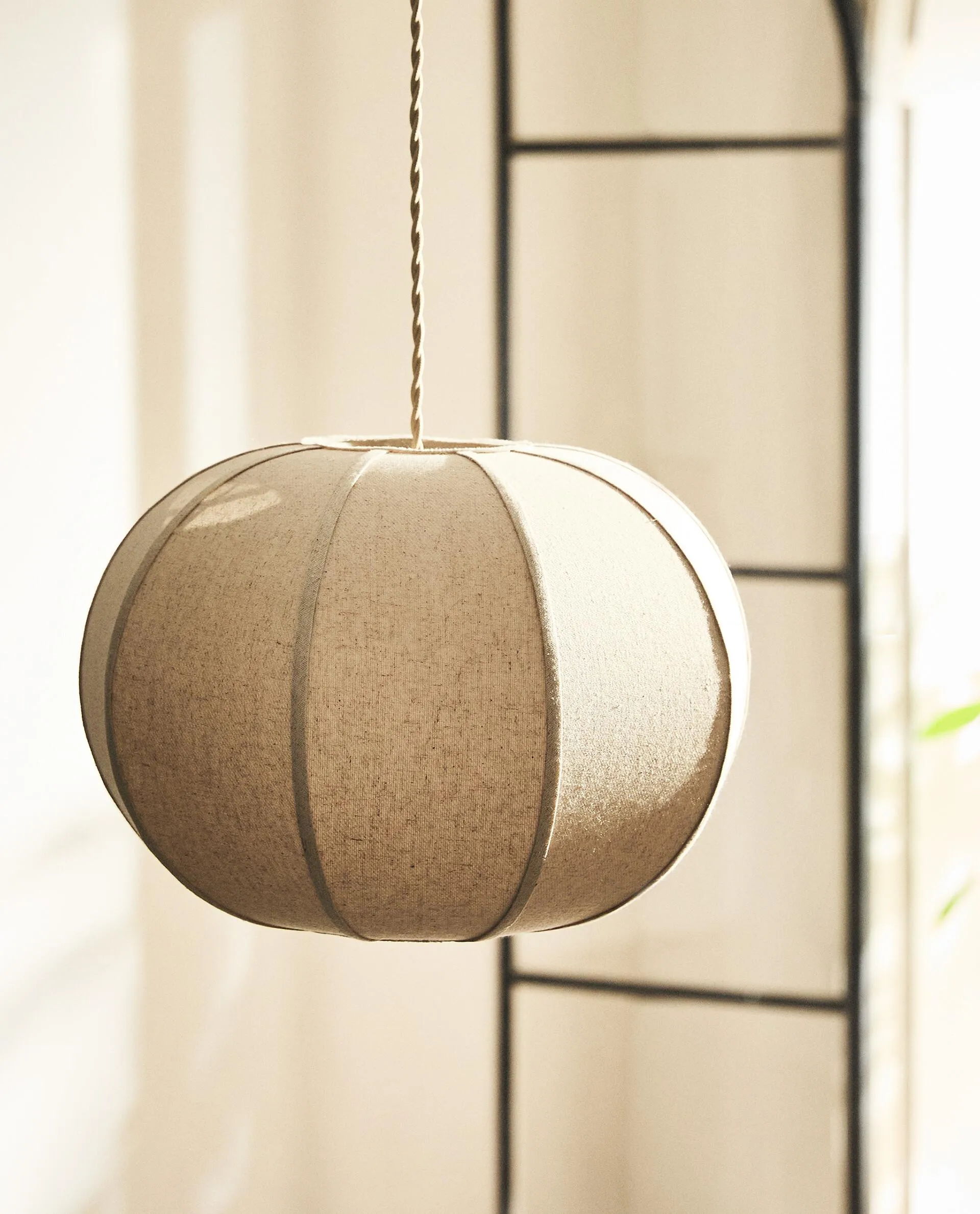 SMALL LINEN CEILING LAMP