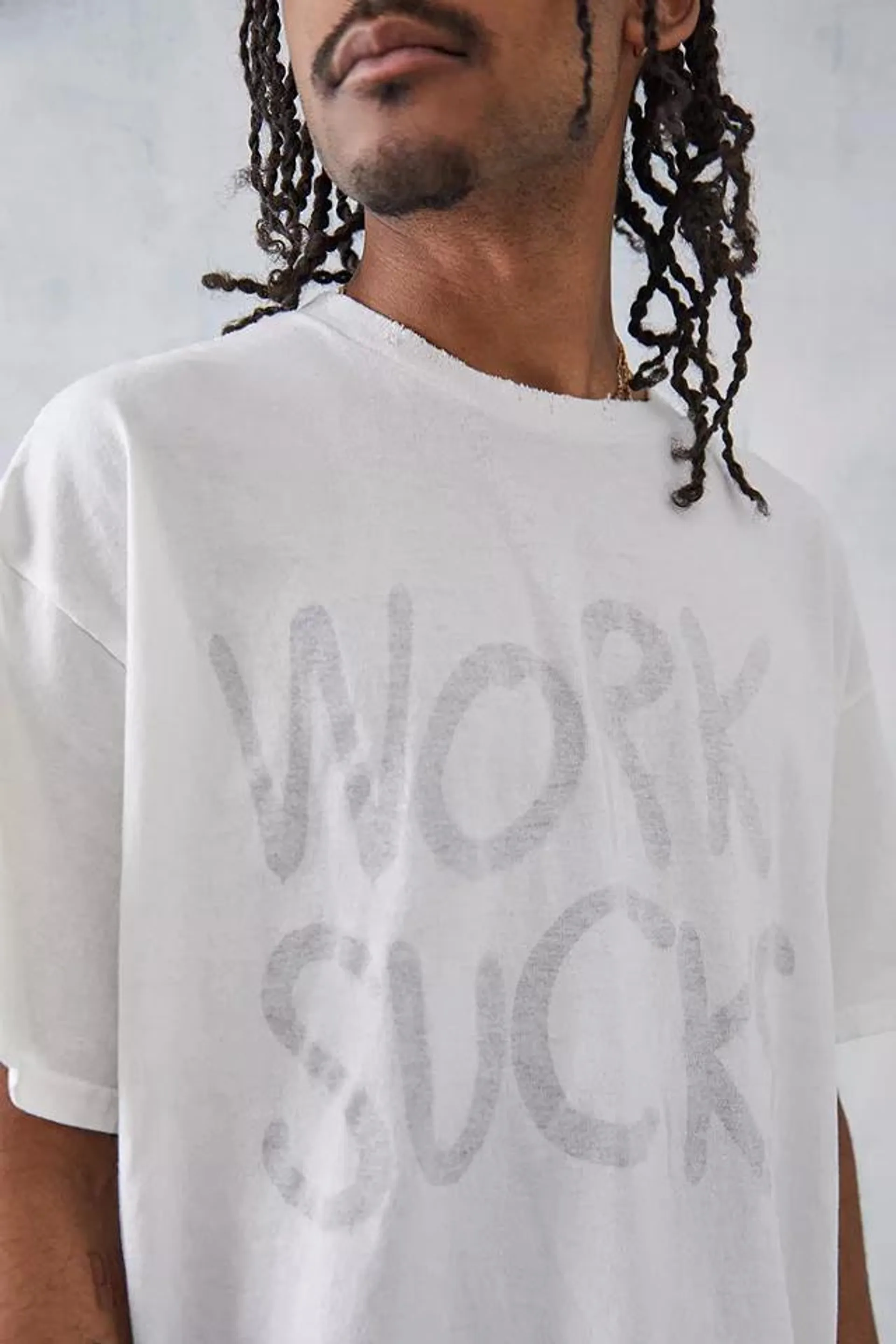 UO – T-Shirt „Work Sucks" in Weiß