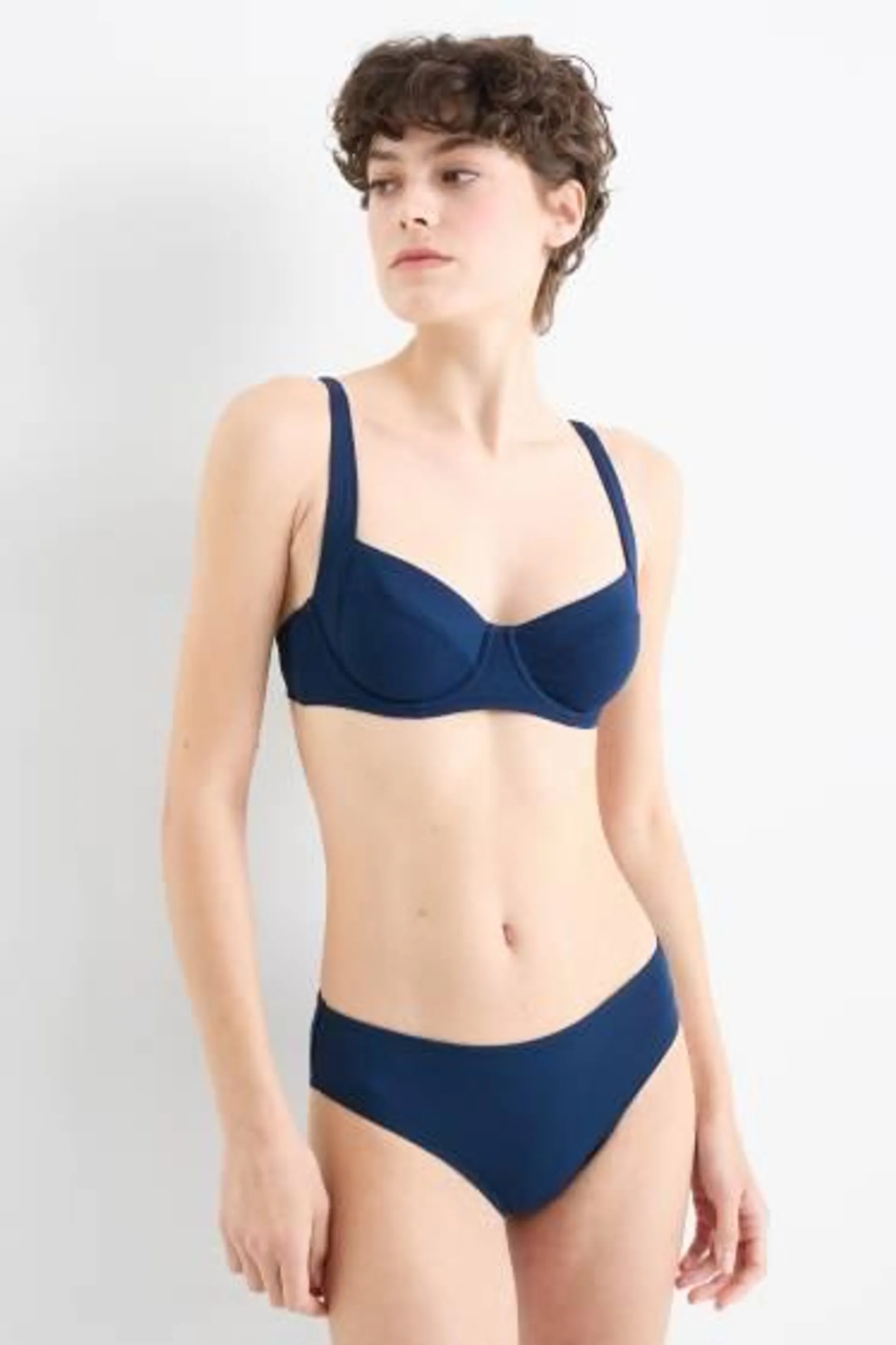 Bikini bottoms - mid-rise waist - LYCRA® XTRA LIFE™ - textured