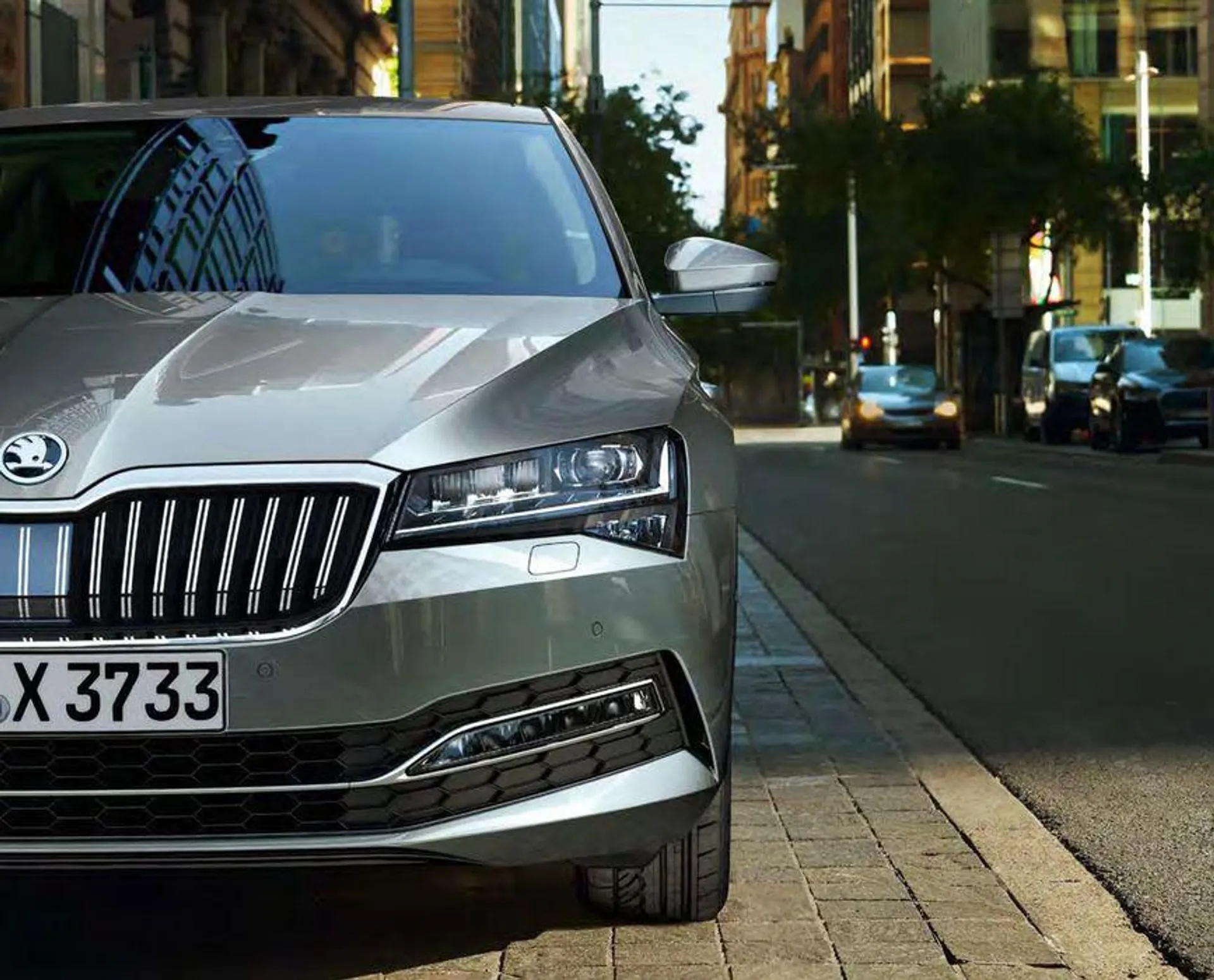 Škoda Superb Broschüre von 27. Oktober bis 27. Oktober 2024 - Prospekt seite 12