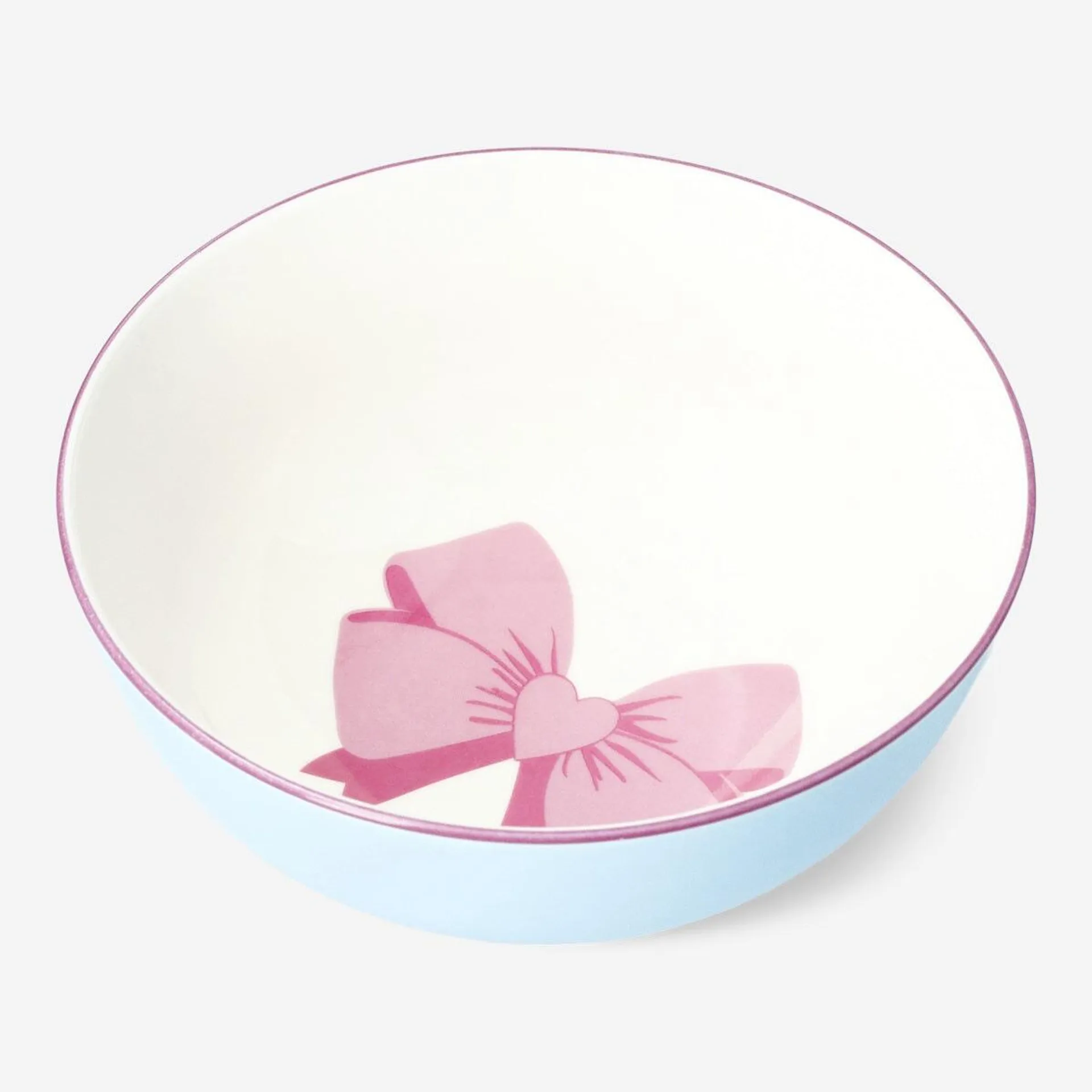 Porcelain bowl with bow