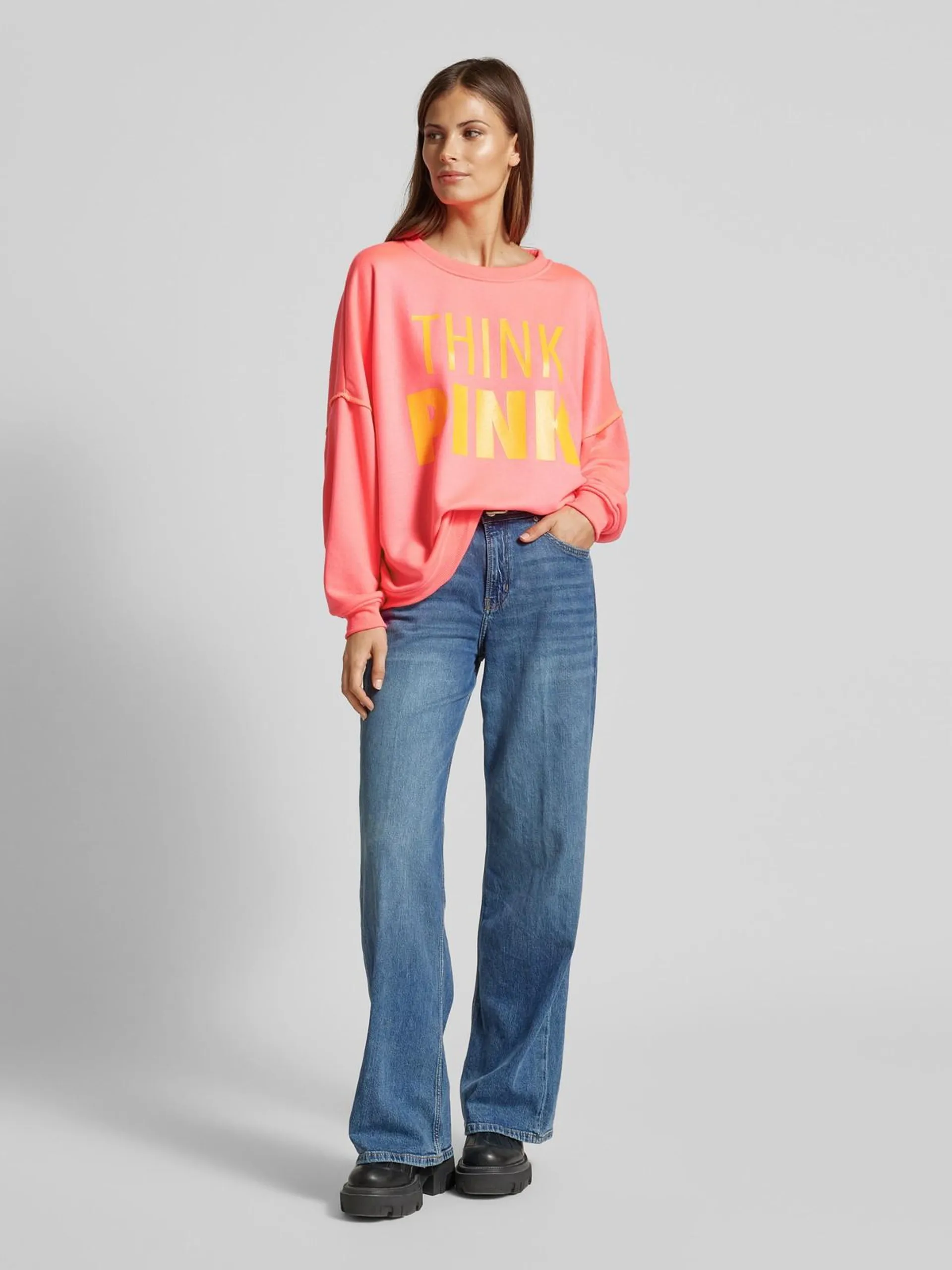 Oversized Sweatshirt mit Label-Print in pink