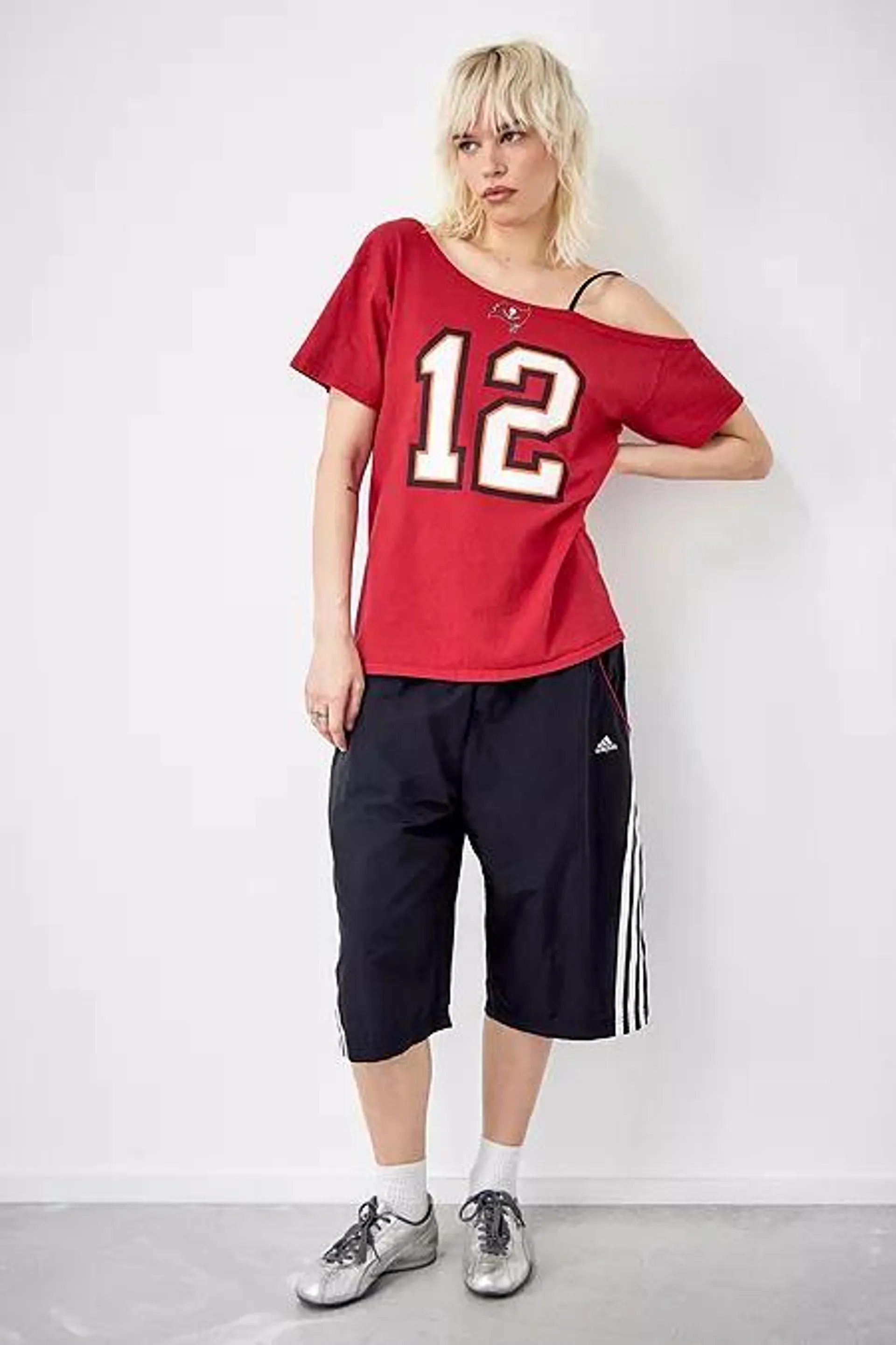 Urban Renewal Remade From Vintage – Sporttrikot in Rot im Oversized-Stil