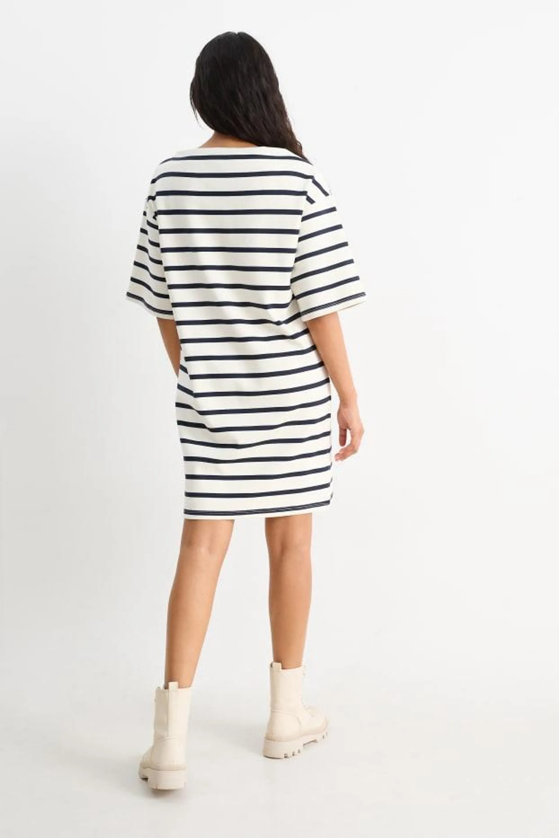 T-shirt dress - striped