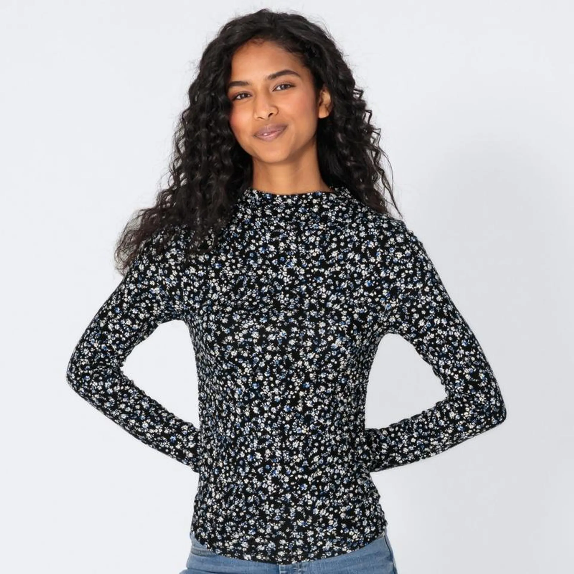 Damen-Langarmshirt mit Blümchen-Druck