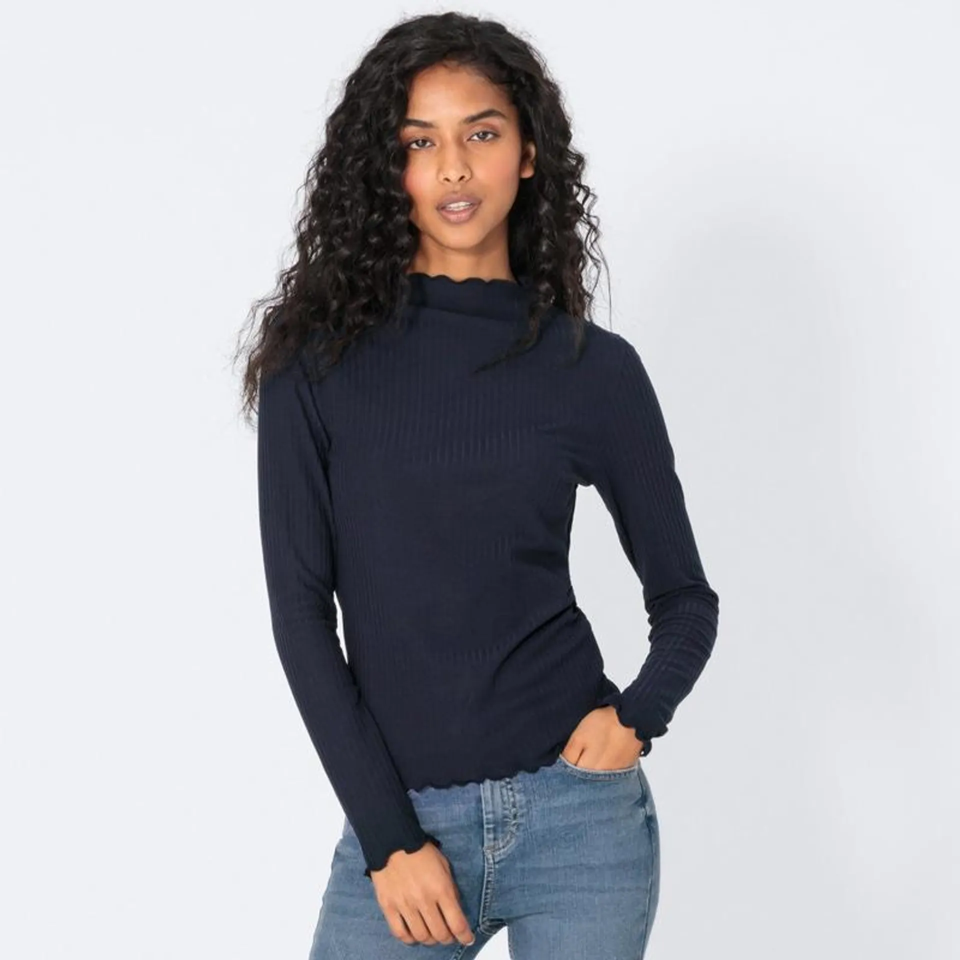 Damen-Langarmshirt mit offenen Kanten