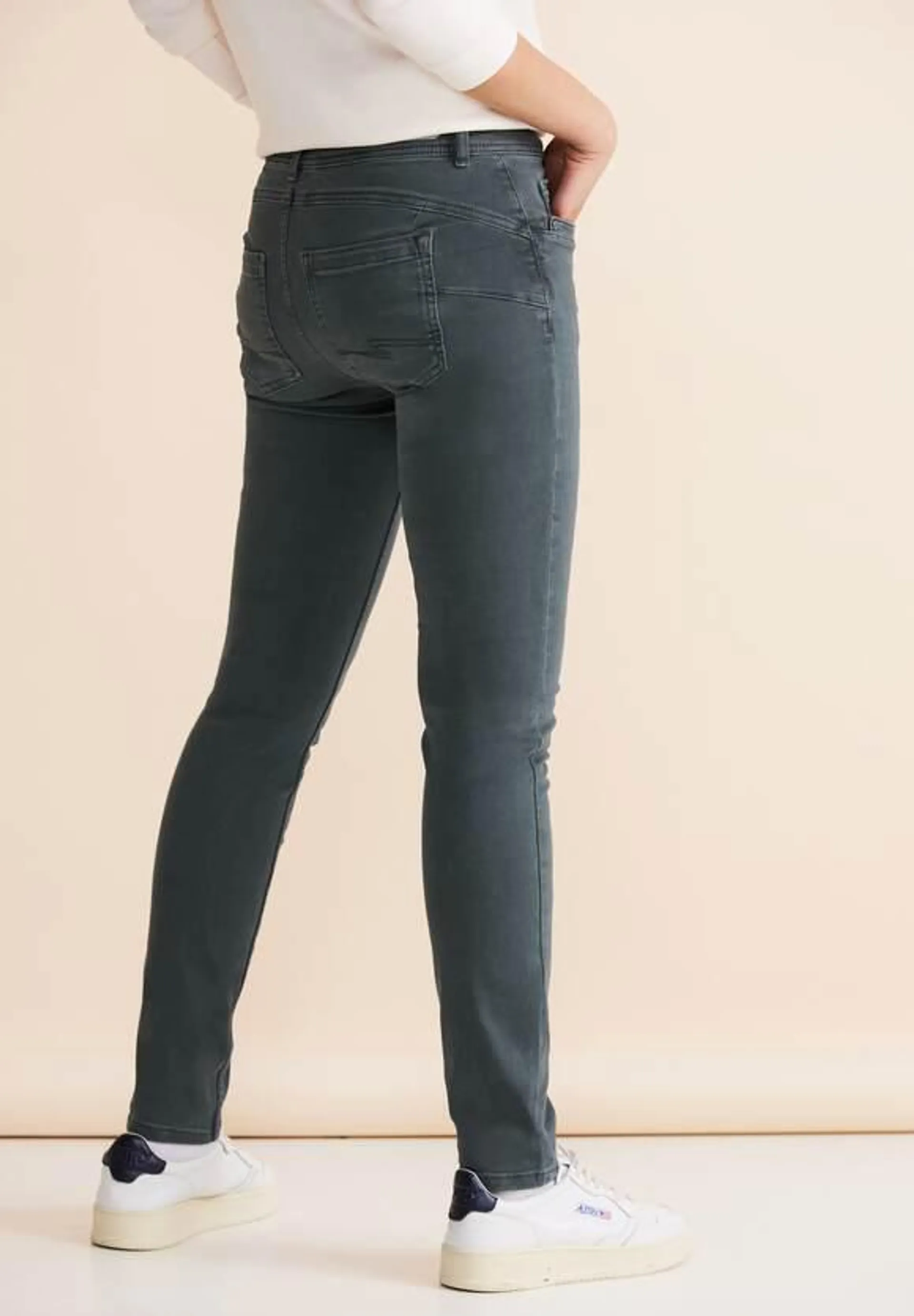 Free-to-move jeans