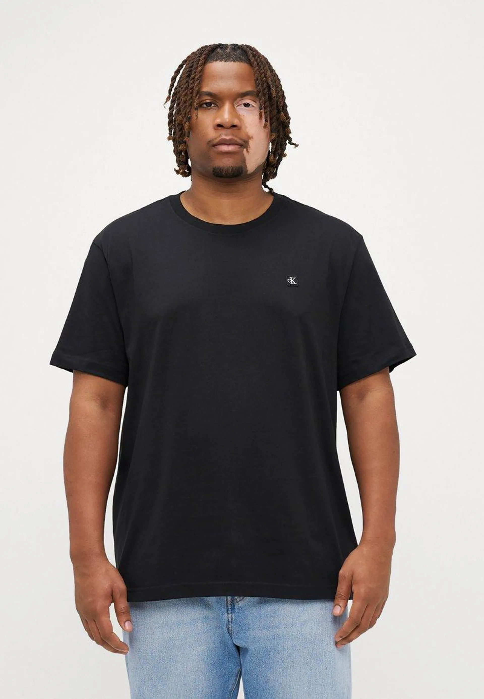 PLUS EMBRO BADGE TEE - Basic T-shirt - black