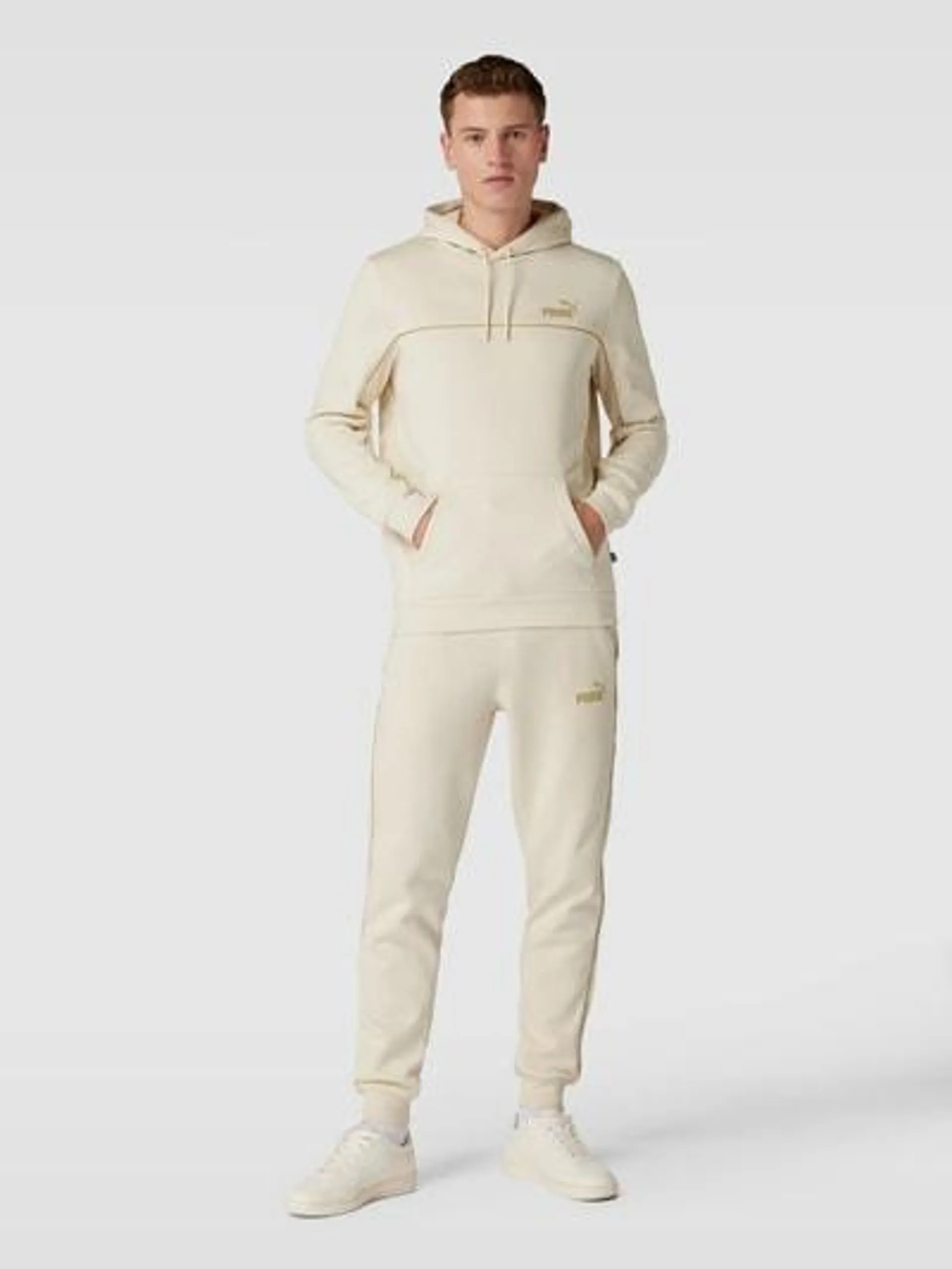 Hoodie mit Label-Details in offwhite