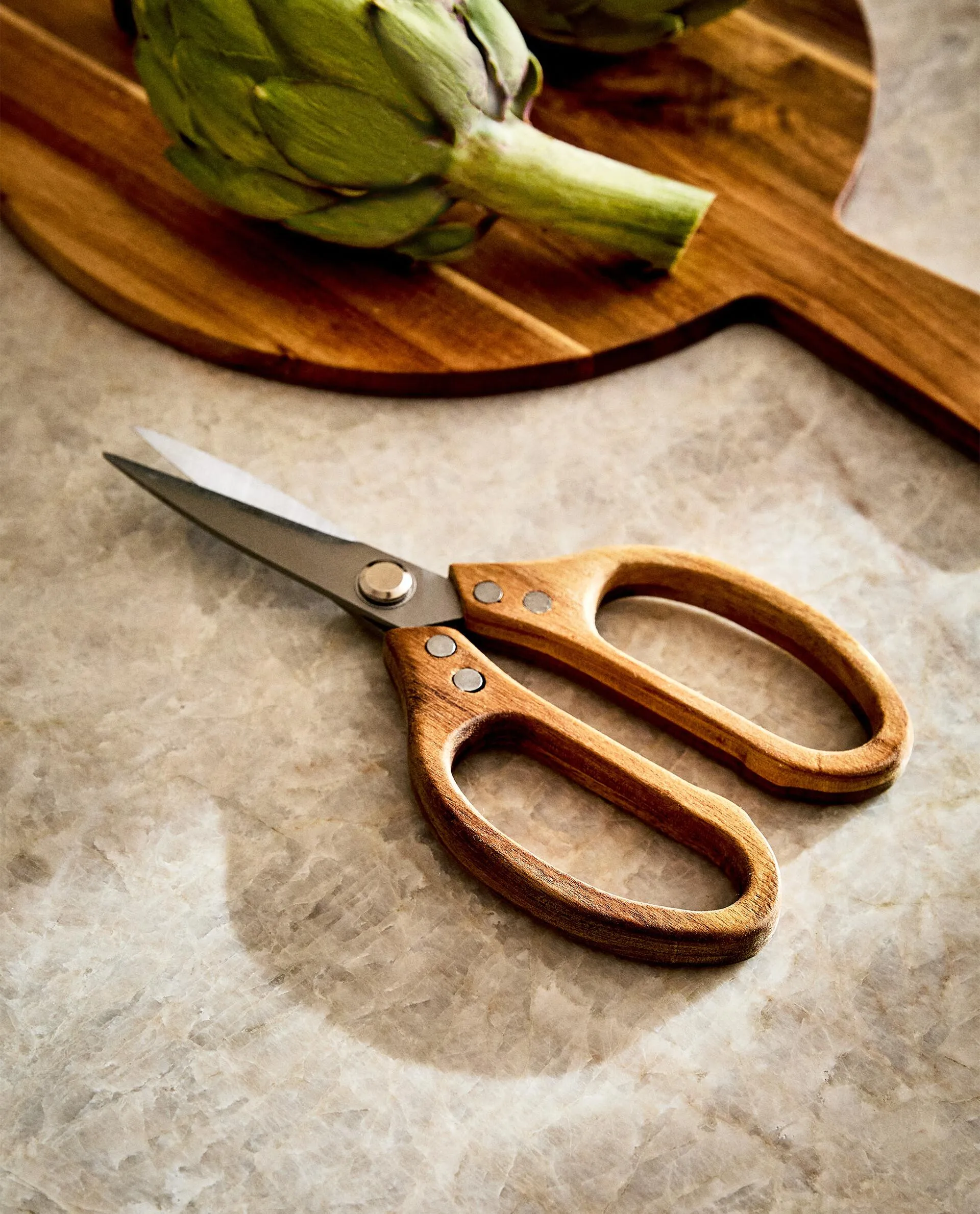 WOODEN KITCHEN SCISSORS