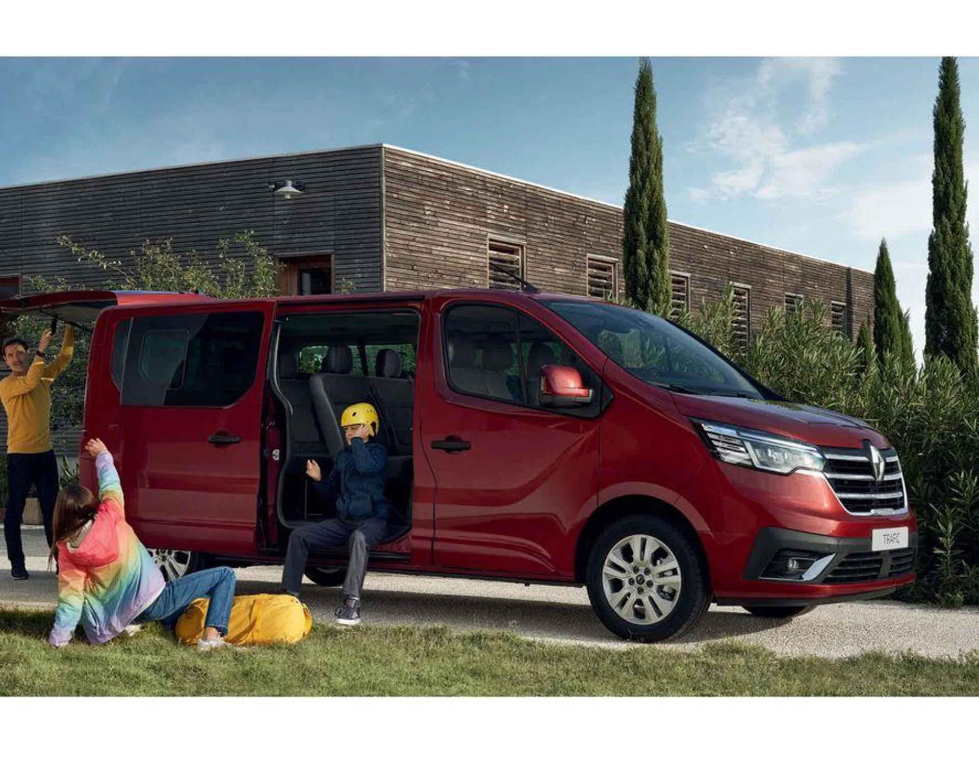 Renault TRAFIC COMBI Gyldig indtil 3. april - 3. april 2025 - tilbudsavis side 4