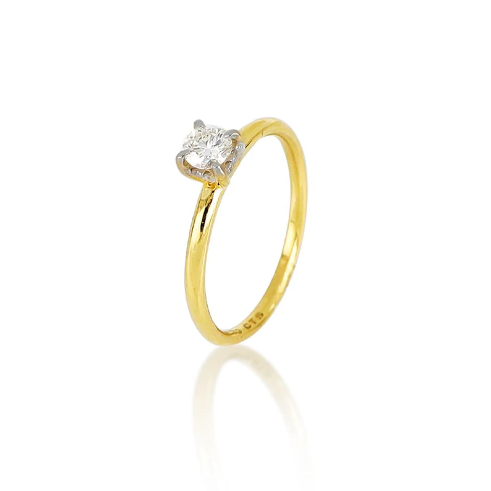 ANILLO SOLITARIO ORO AMARILLO CON DIAMANTES