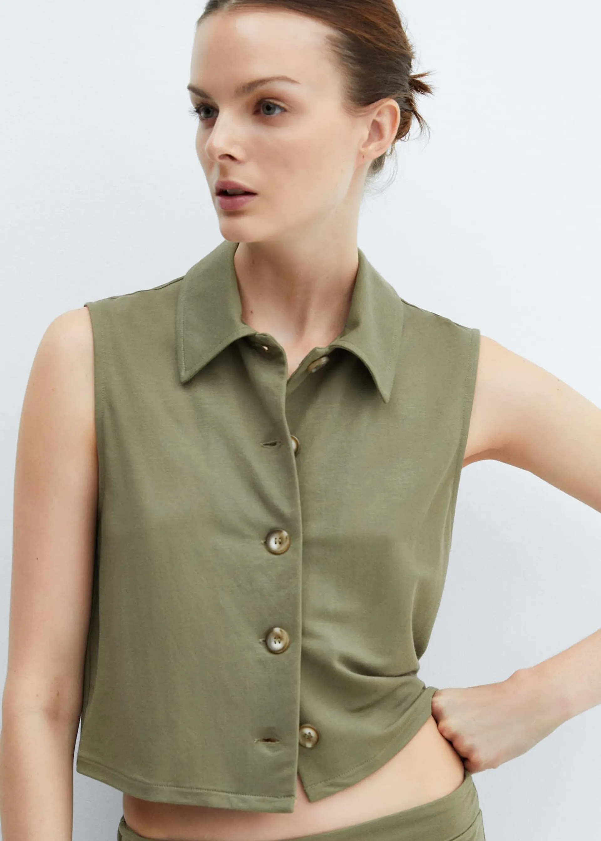 Chaleco cuello camisero