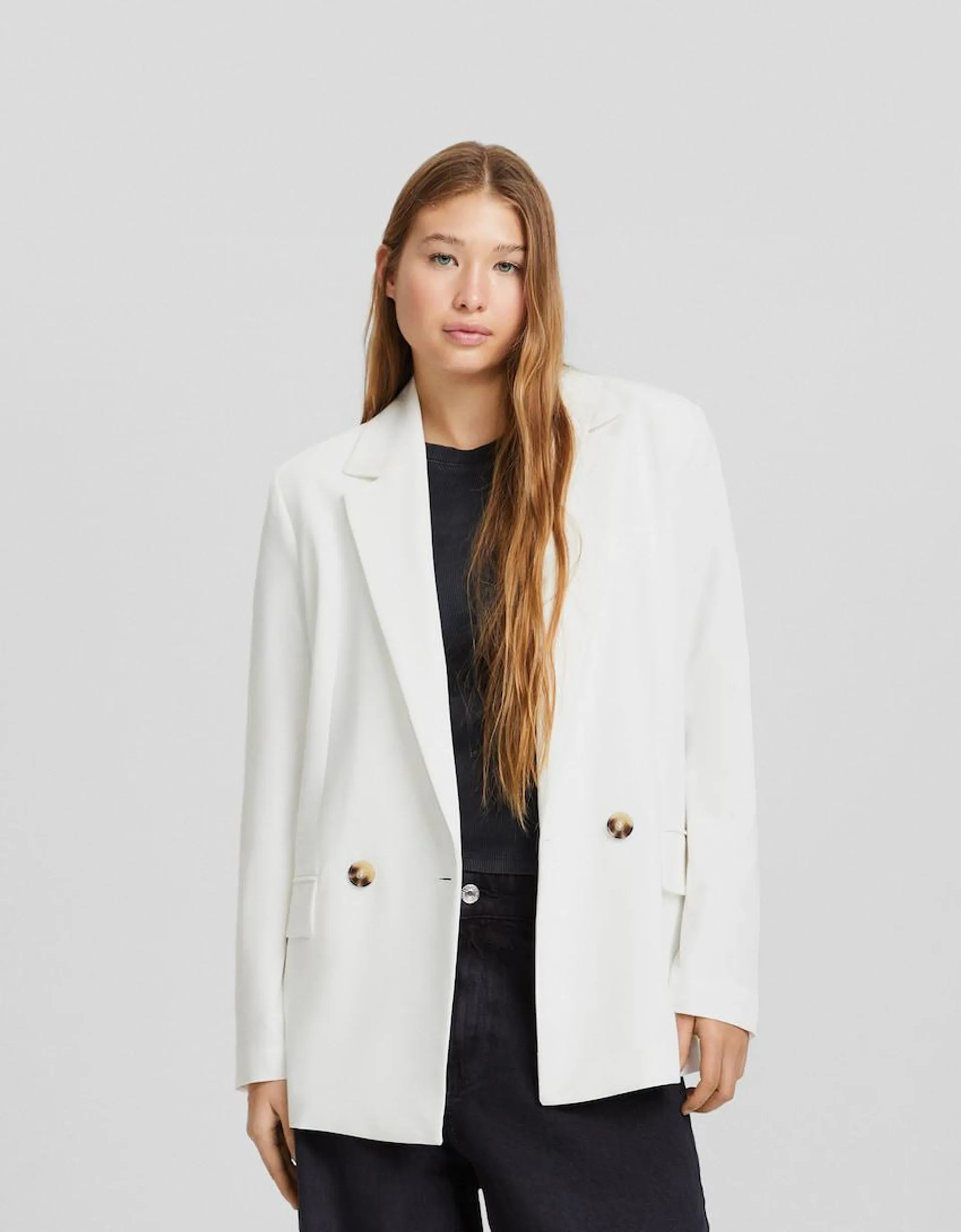 Regular-fit feminine-cut double-breasted blazer