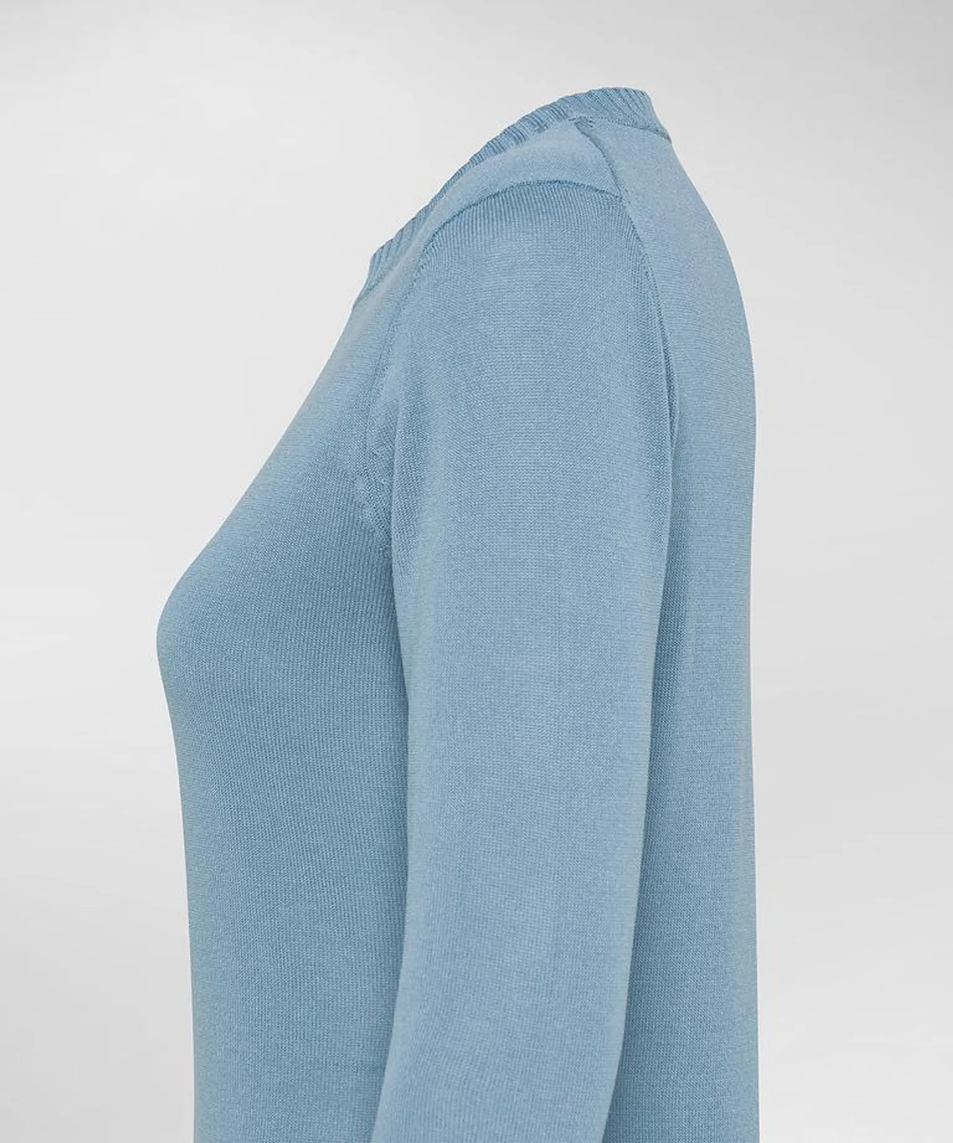Crew neck sweater with contrasting cuffs