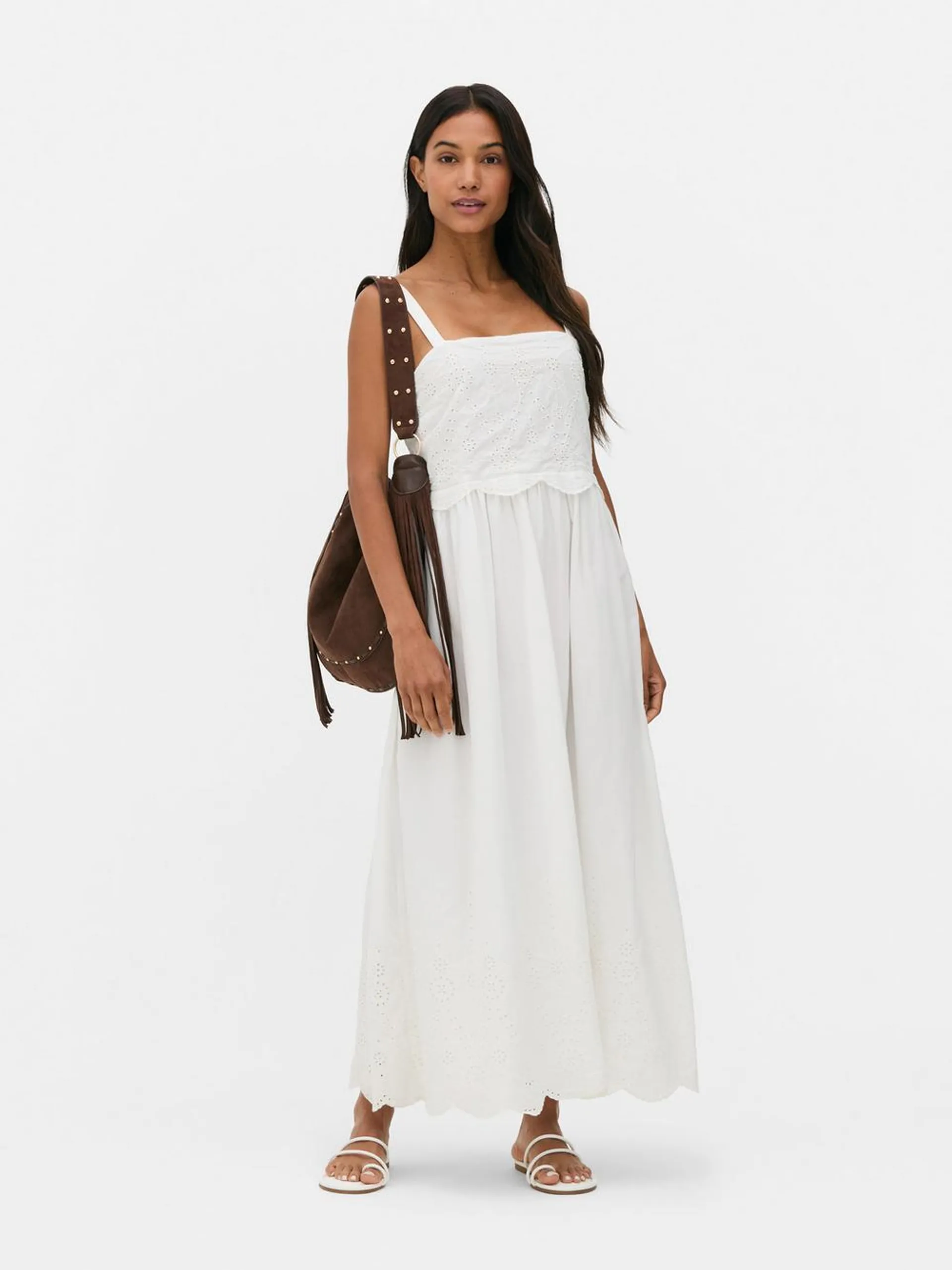 Vestido midi bordado
