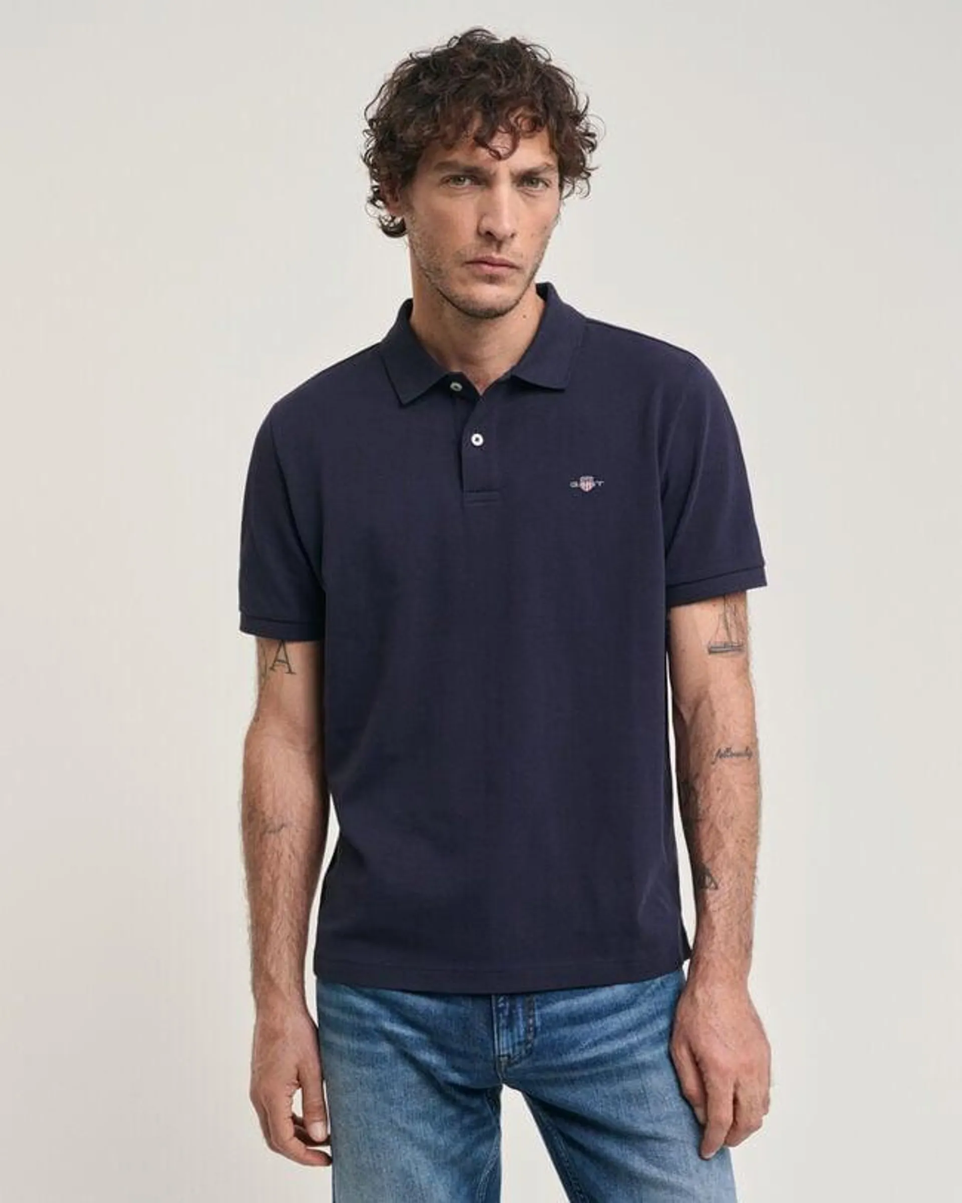 Polo Seasonal Essential con bordado Archive Shield