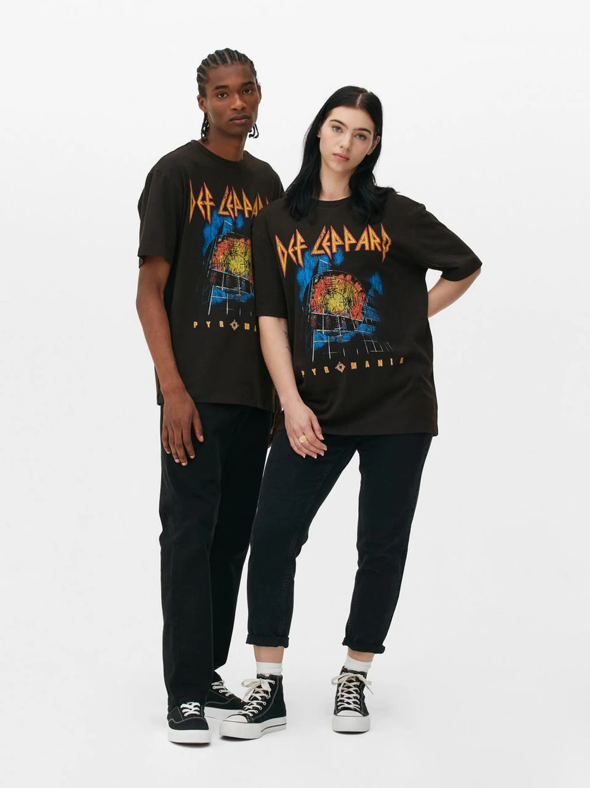 Camiseta de manga corta con estampado de Def Leppard