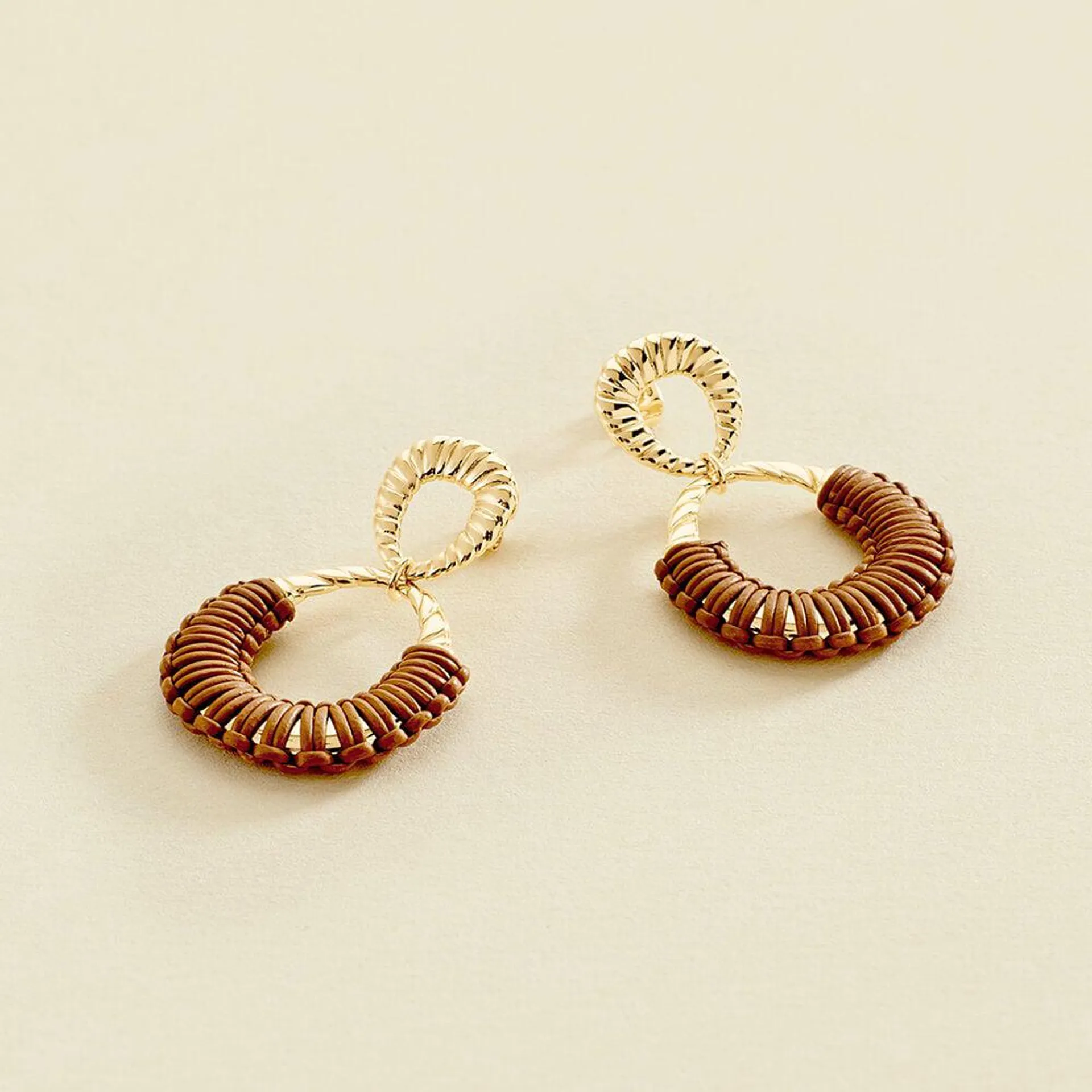 Pendientes largos TWIGGY - oro / camello