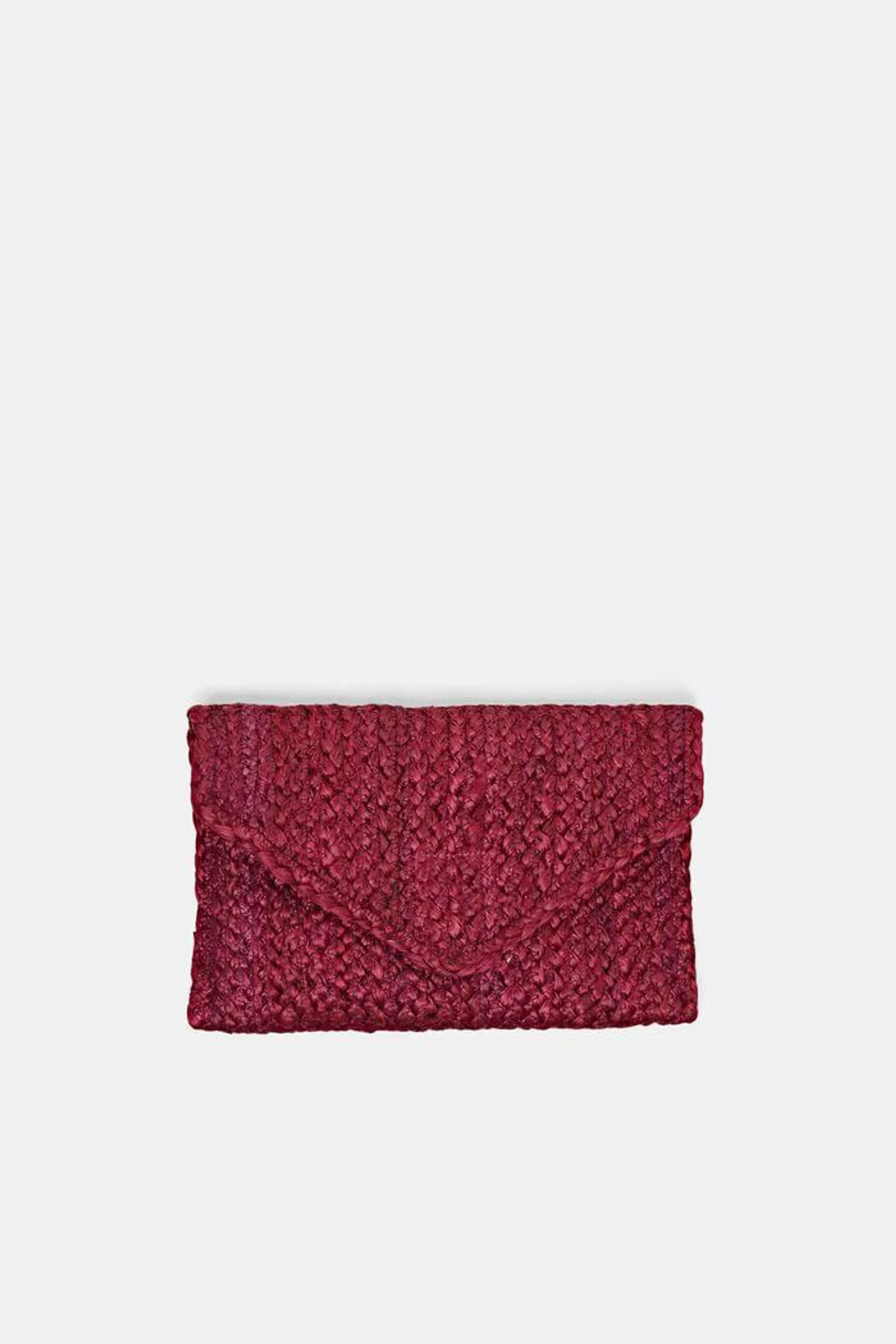 Clutch de rafia tejida