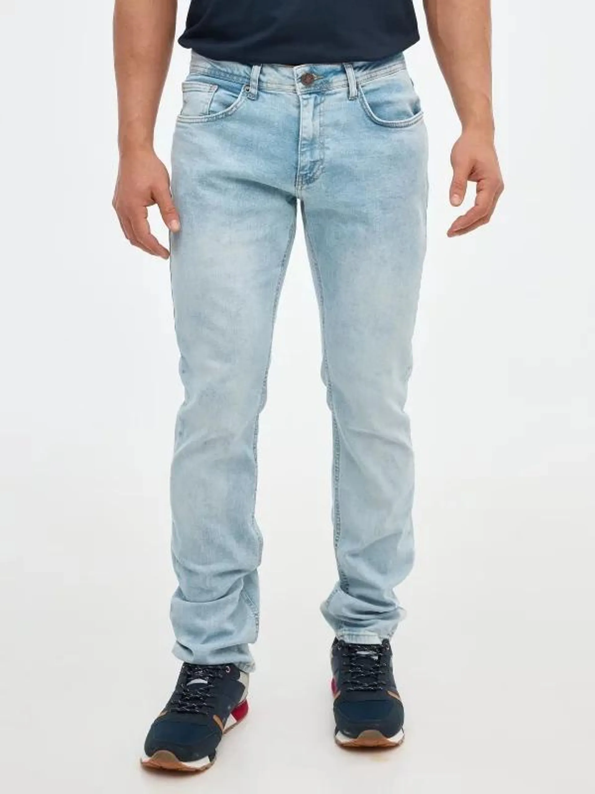 Jeans slim azul desgastados
