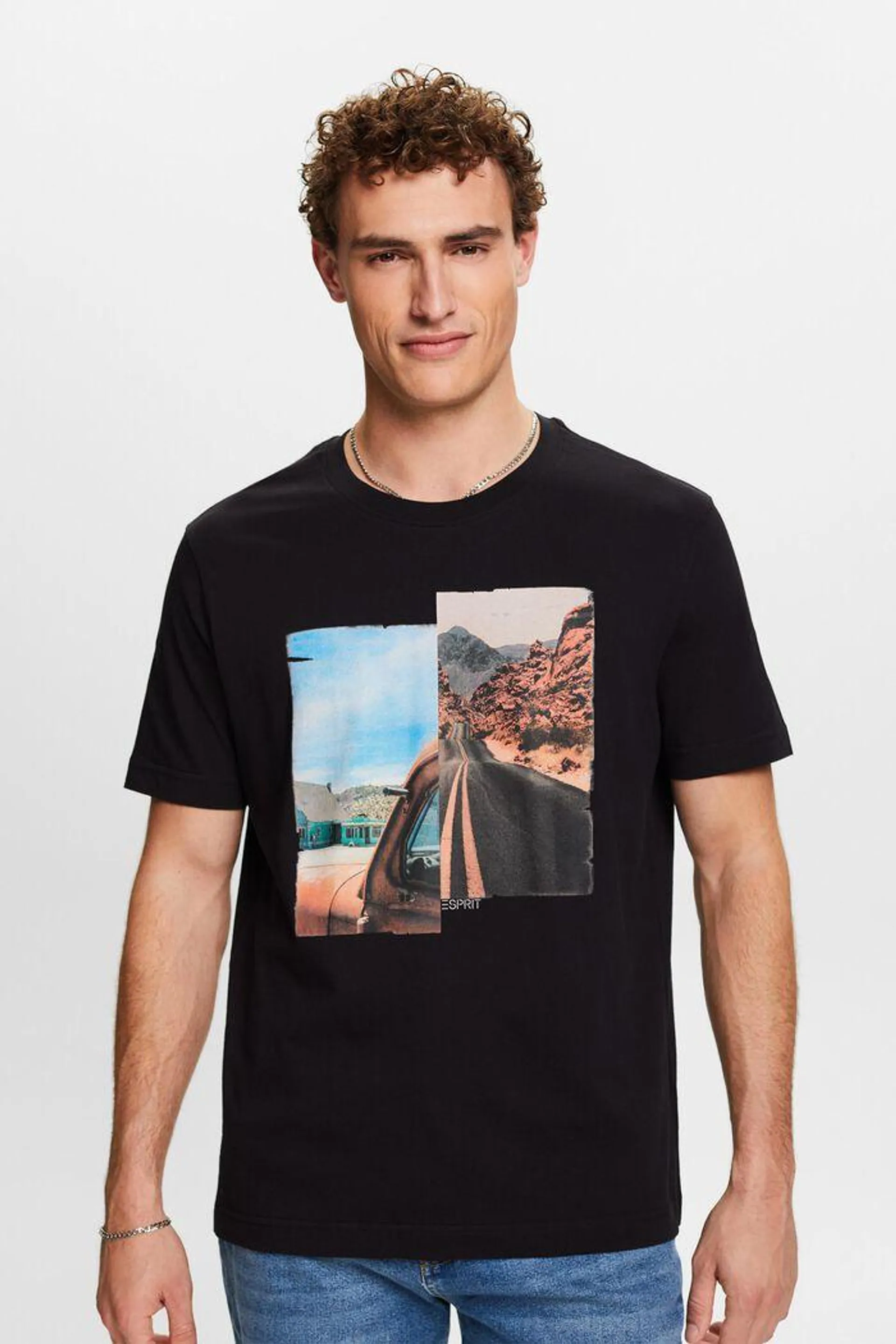 Camiseta con estampado geométrico