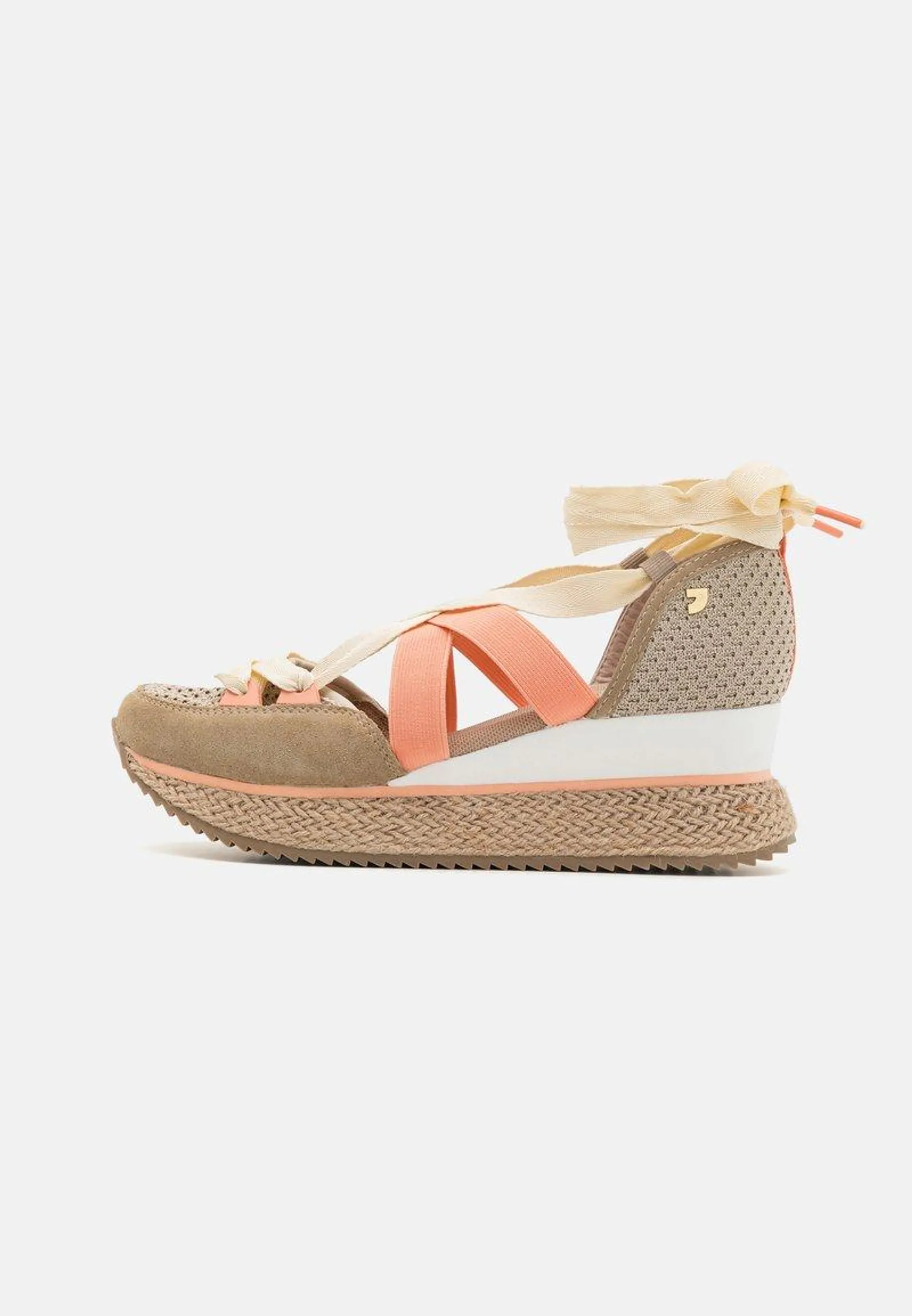 TOTNES - Zapatos de salón con cordones - beige